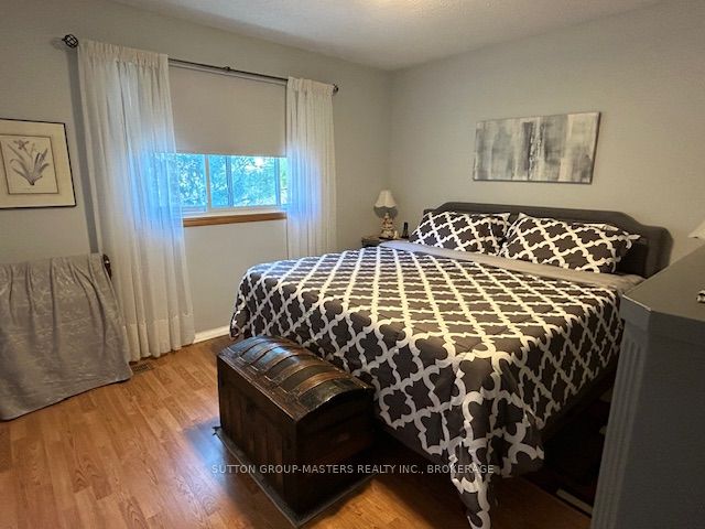 1496 Sydenham Road Property Photo 14