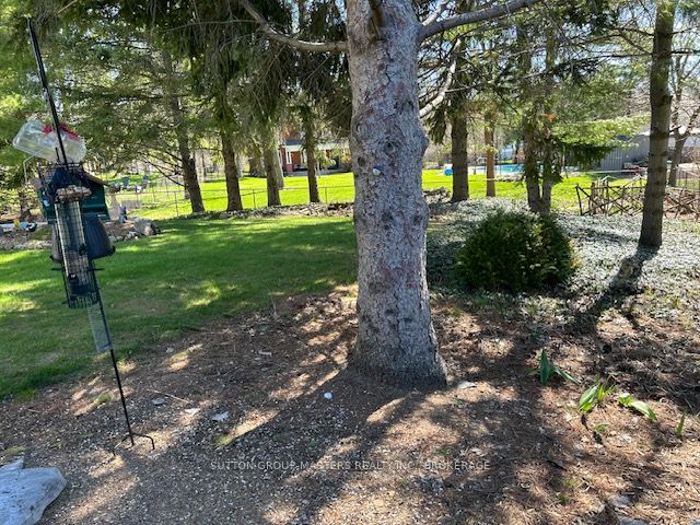 1496 Sydenham Road Property Photo 27