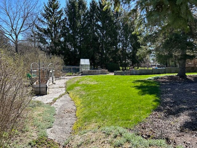 1496 Sydenham Road Property Photo 33