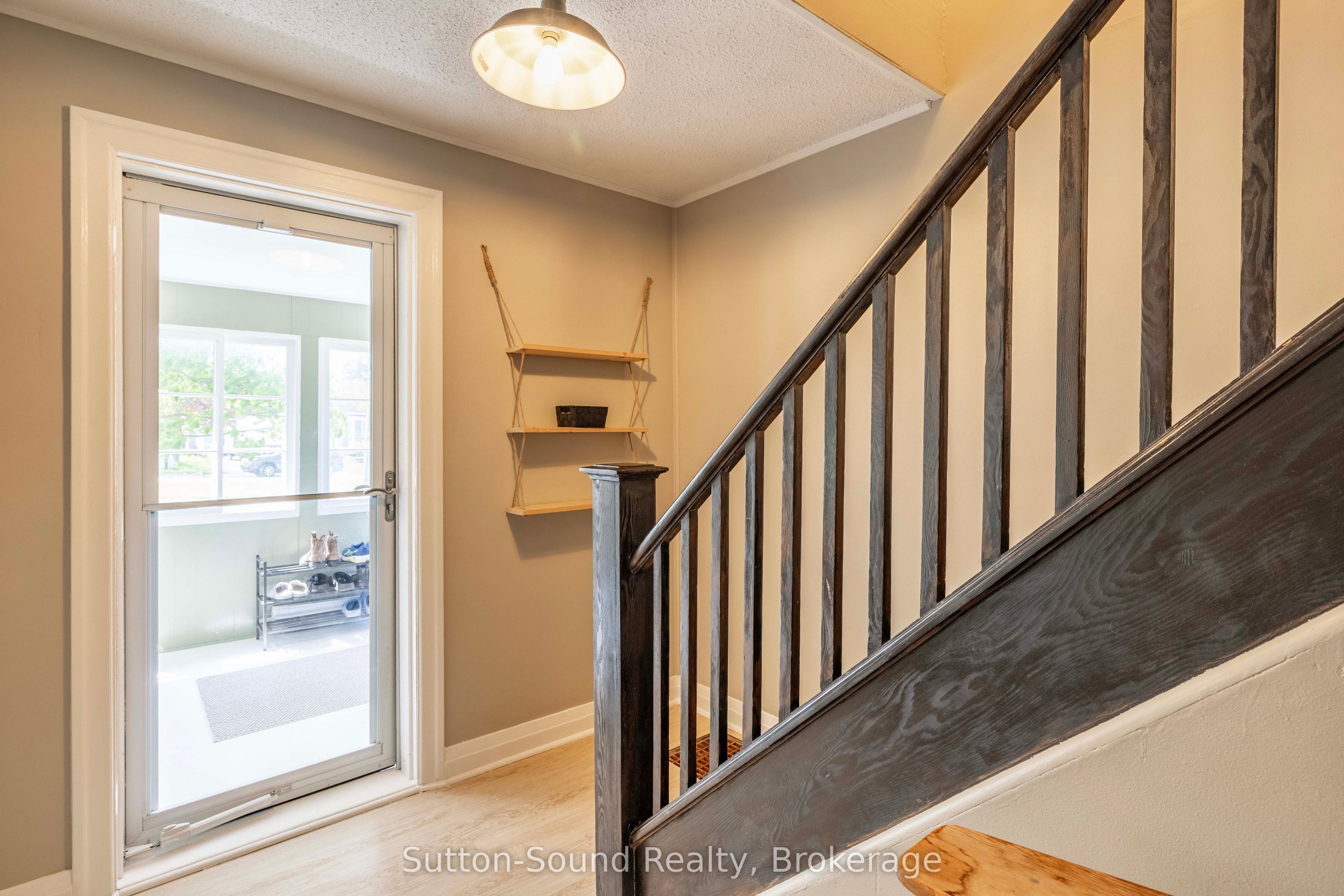 740 6th Street E Property Photo 7