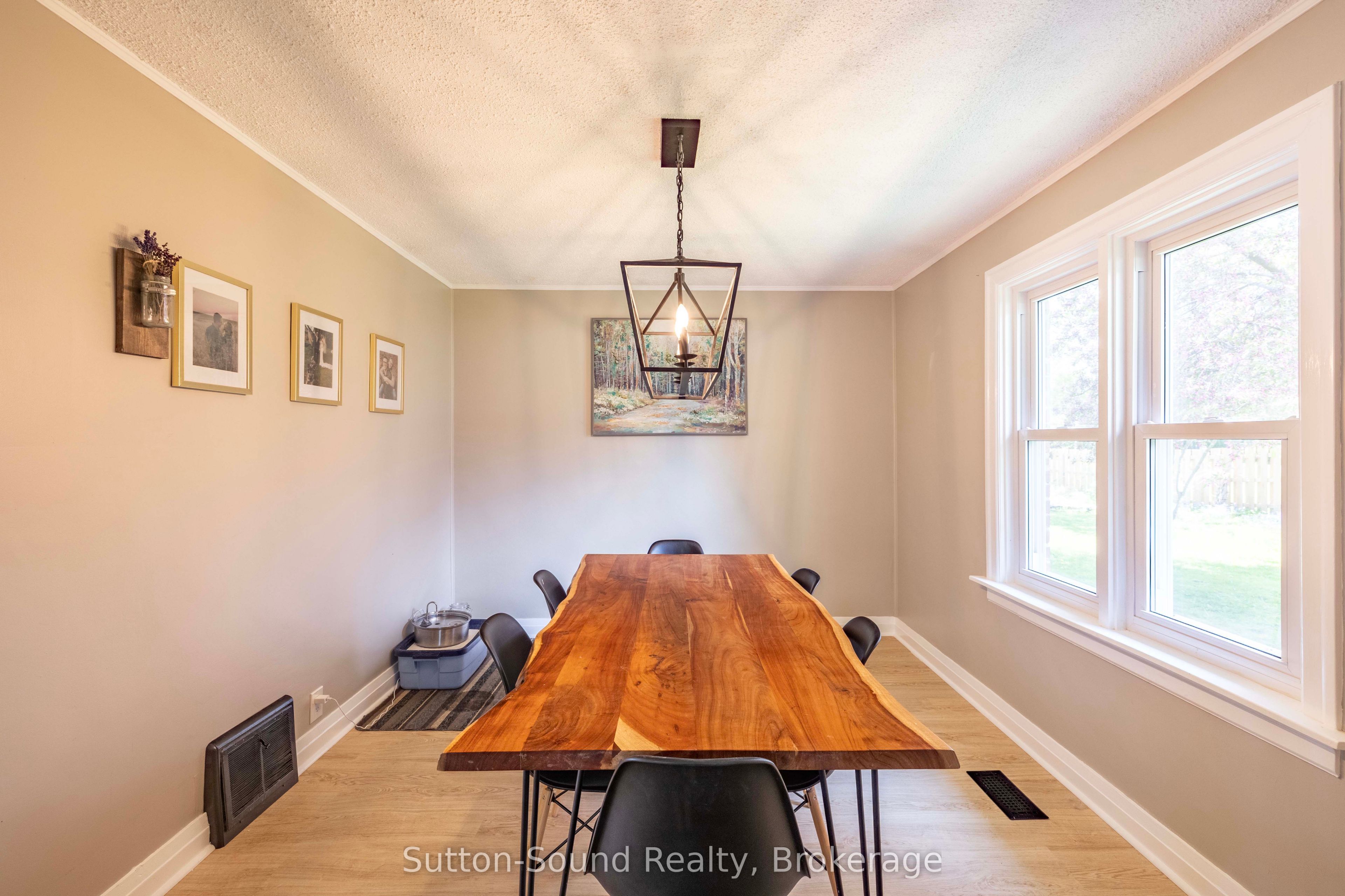 740 6th Street E Property Photo 10
