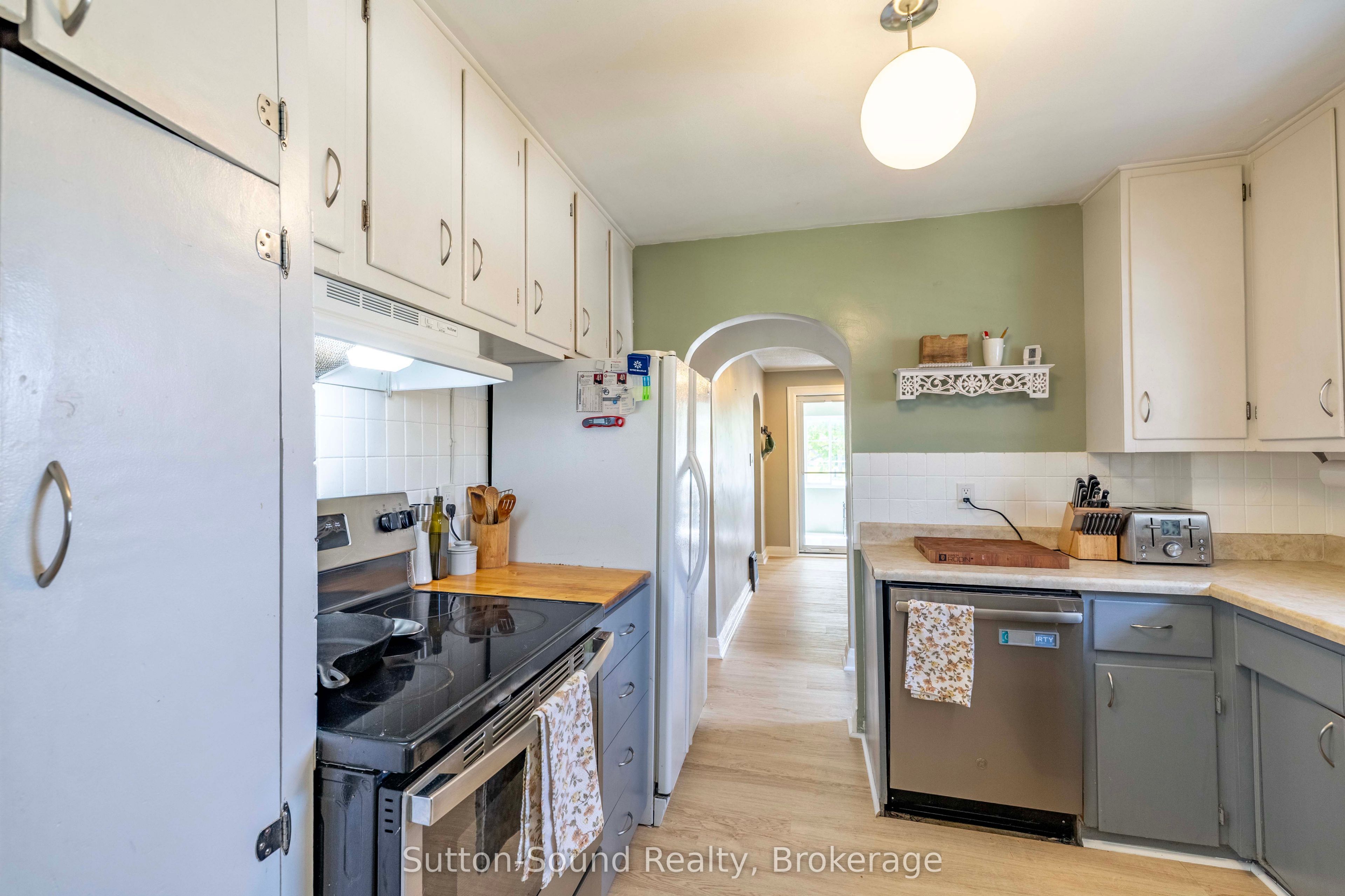 740 6th Street E Property Photo 15