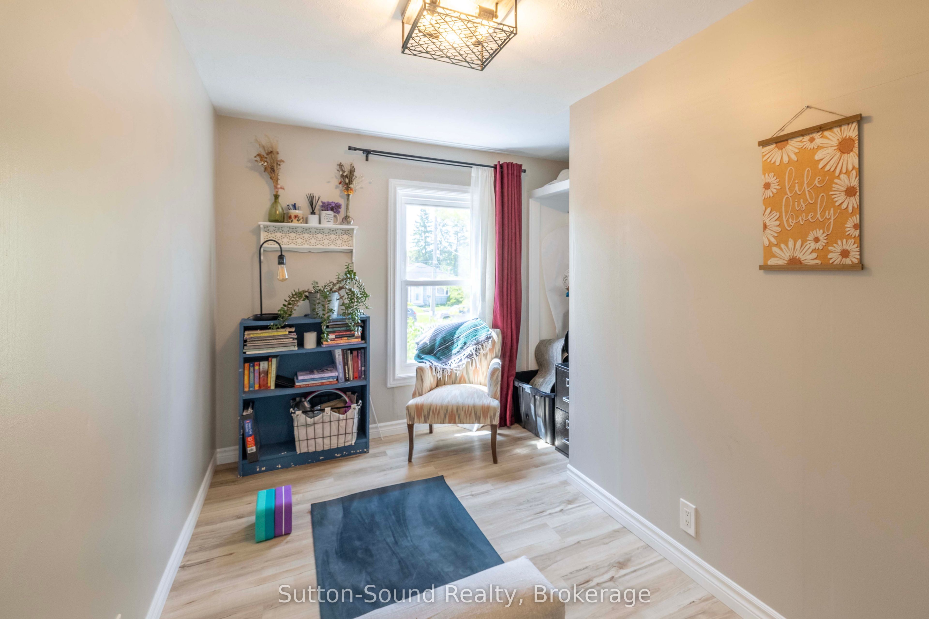740 6th Street E Property Photo 21