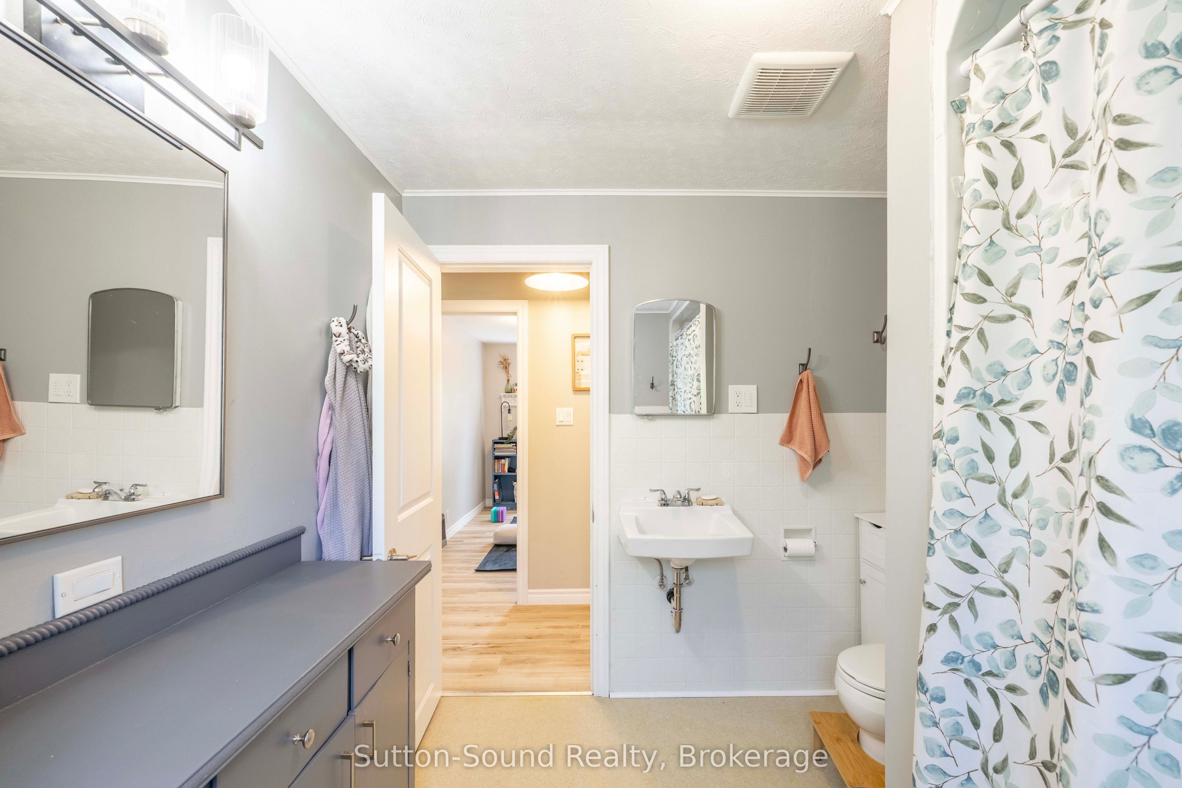 740 6th Street E Property Photo 23