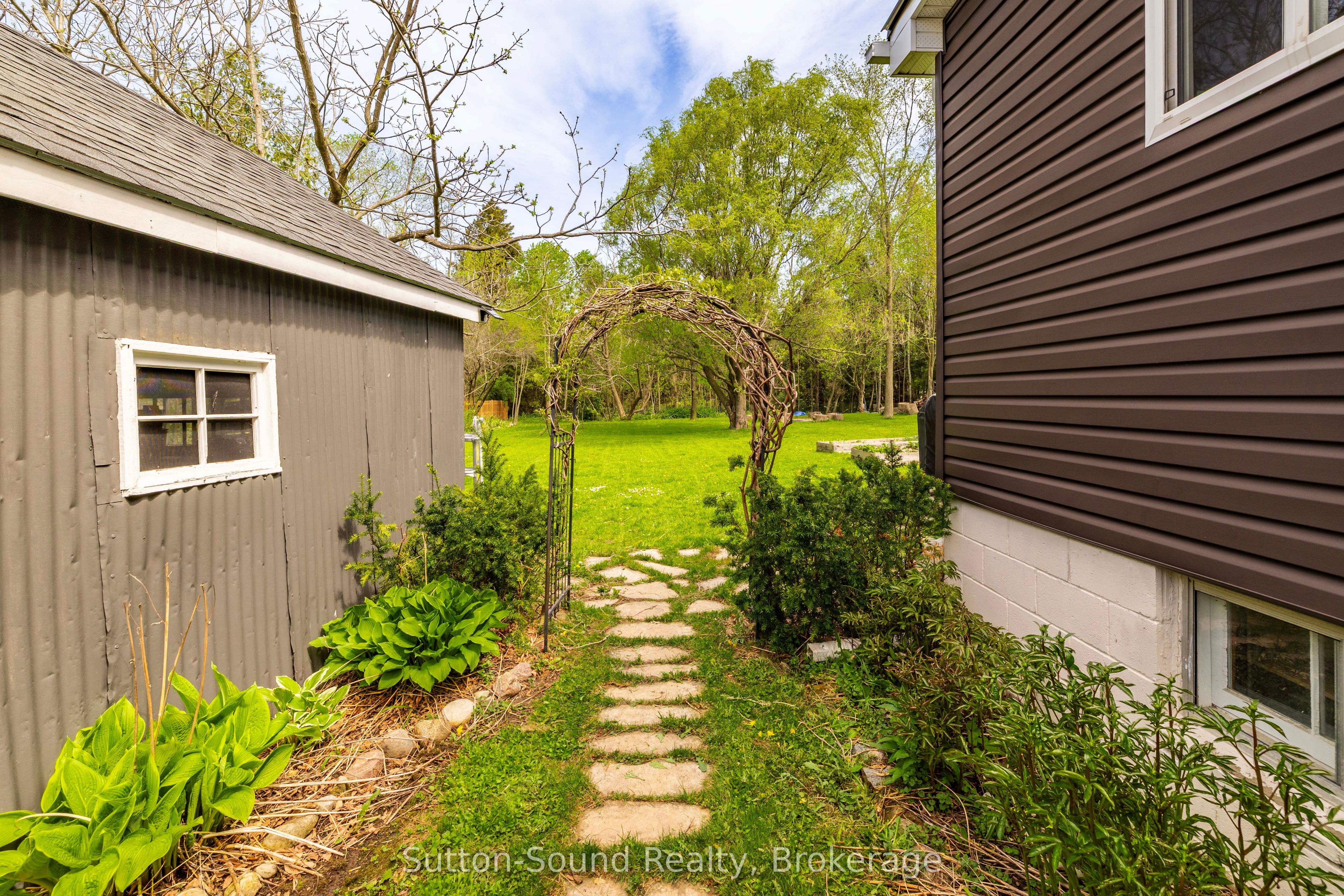 740 6th Street E Property Photo 26