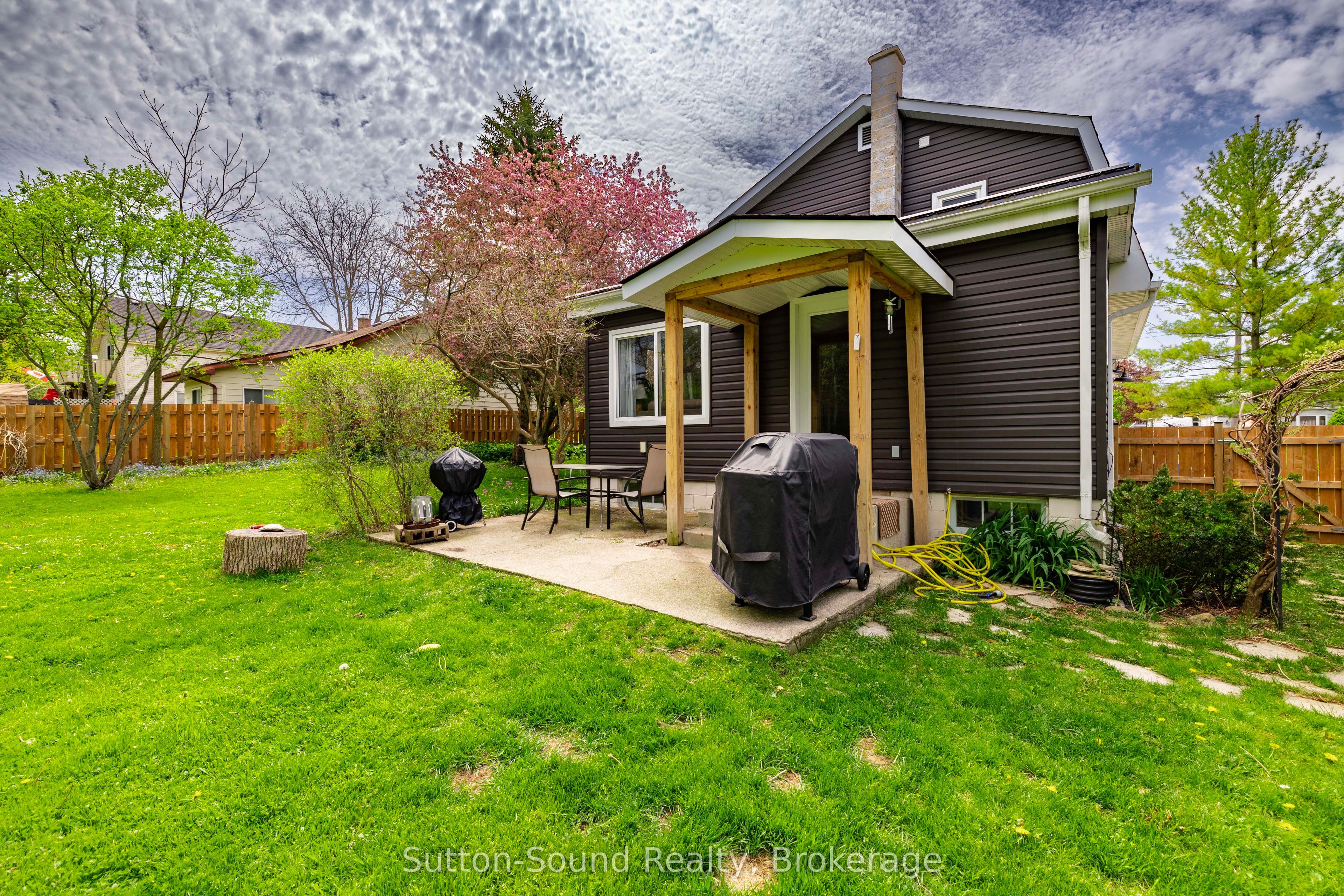 740 6th Street E Property Photo 29