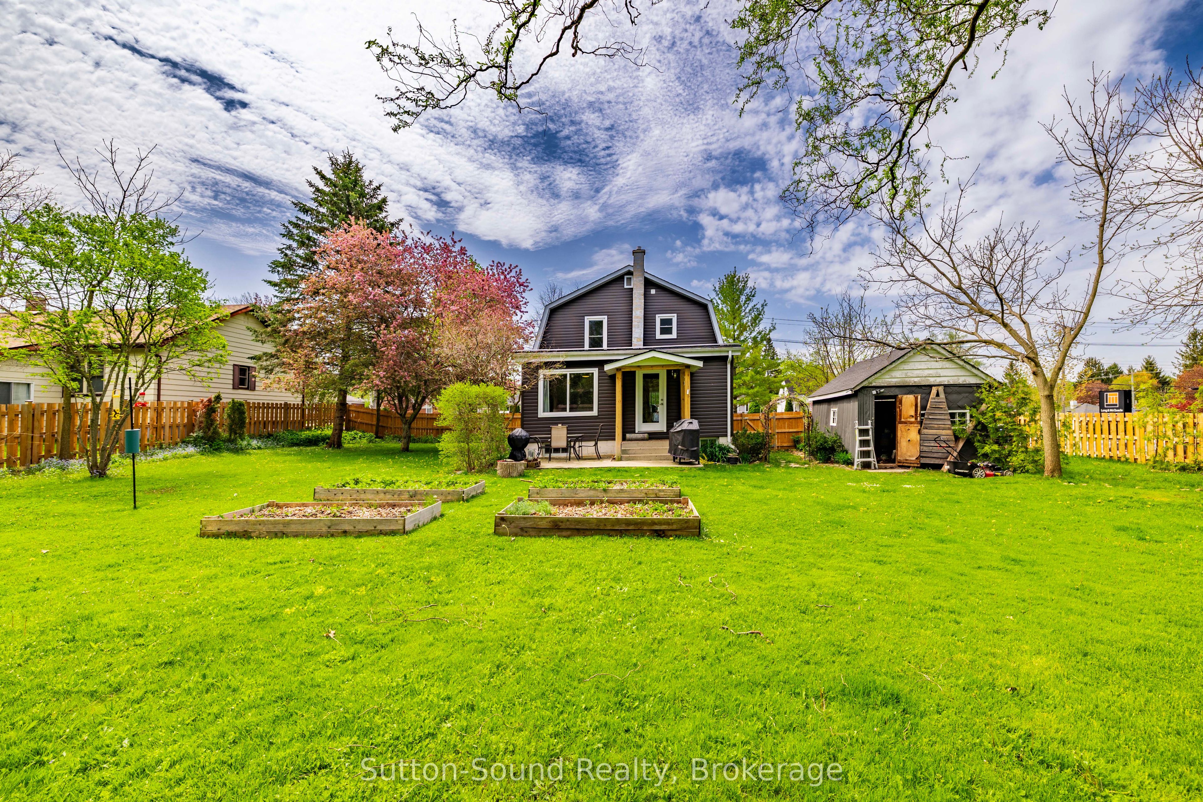 740 6th Street E Property Photo 30