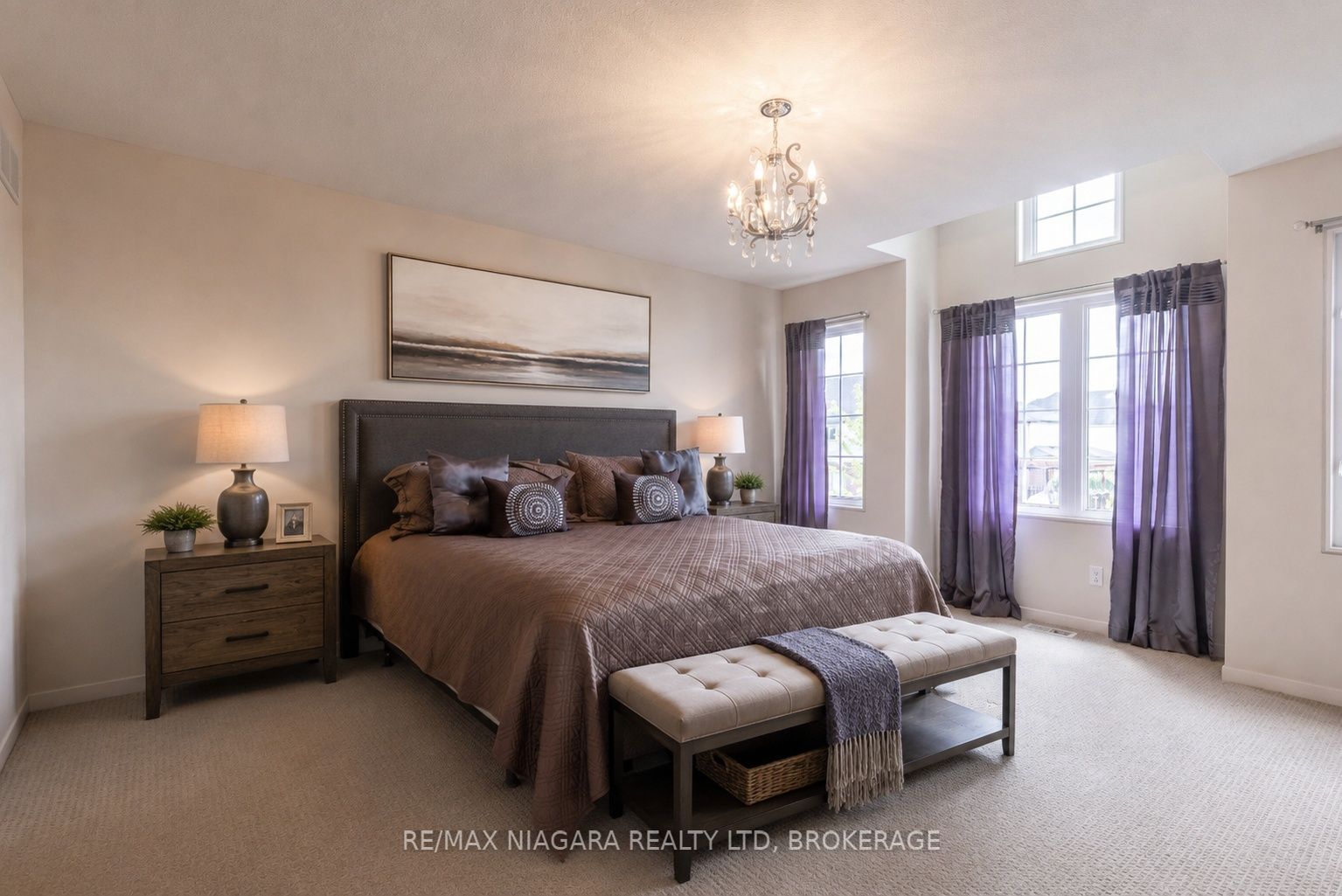8625 Upper Canada Drive Property Photo 15