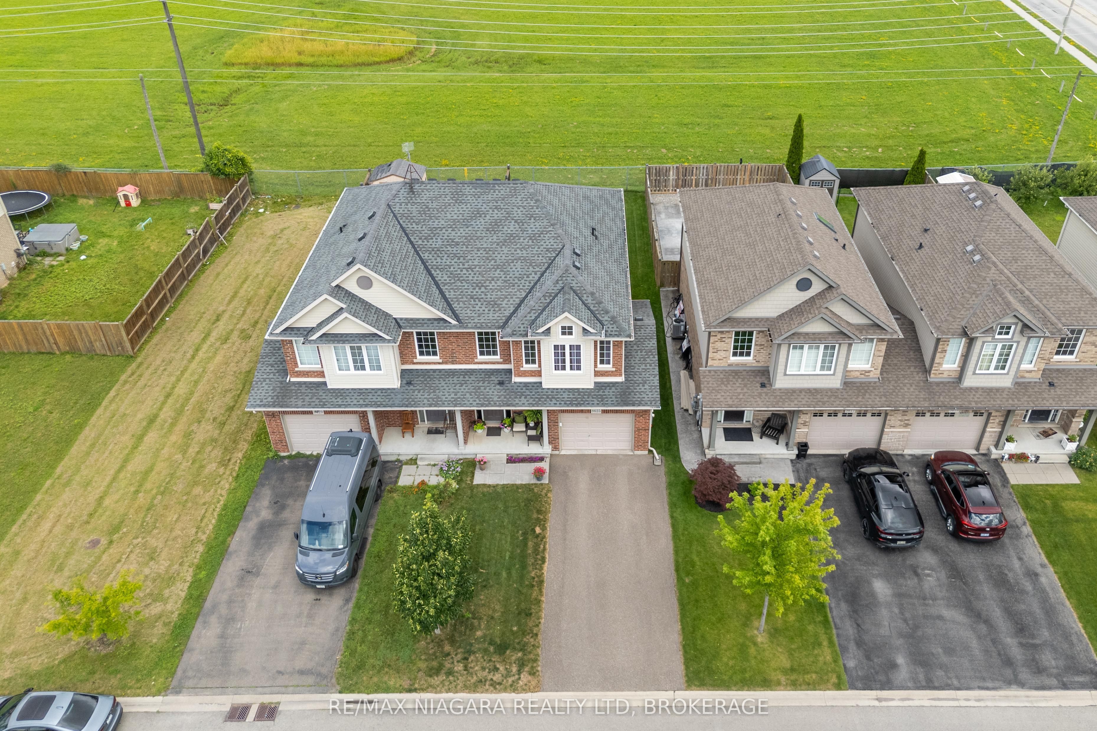 8625 Upper Canada Drive Property Photo 22