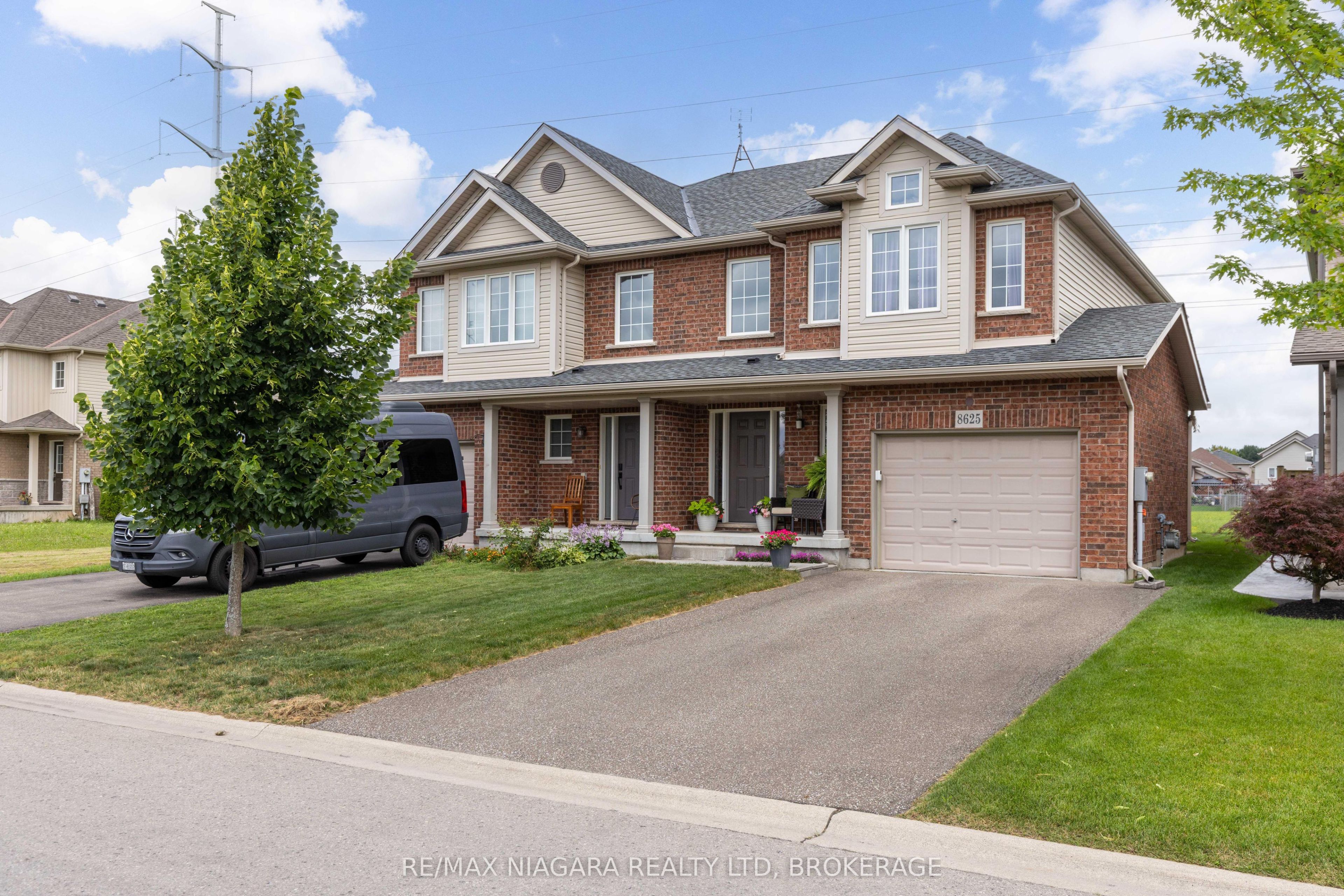 8625 Upper Canada Drive Property Photo 26