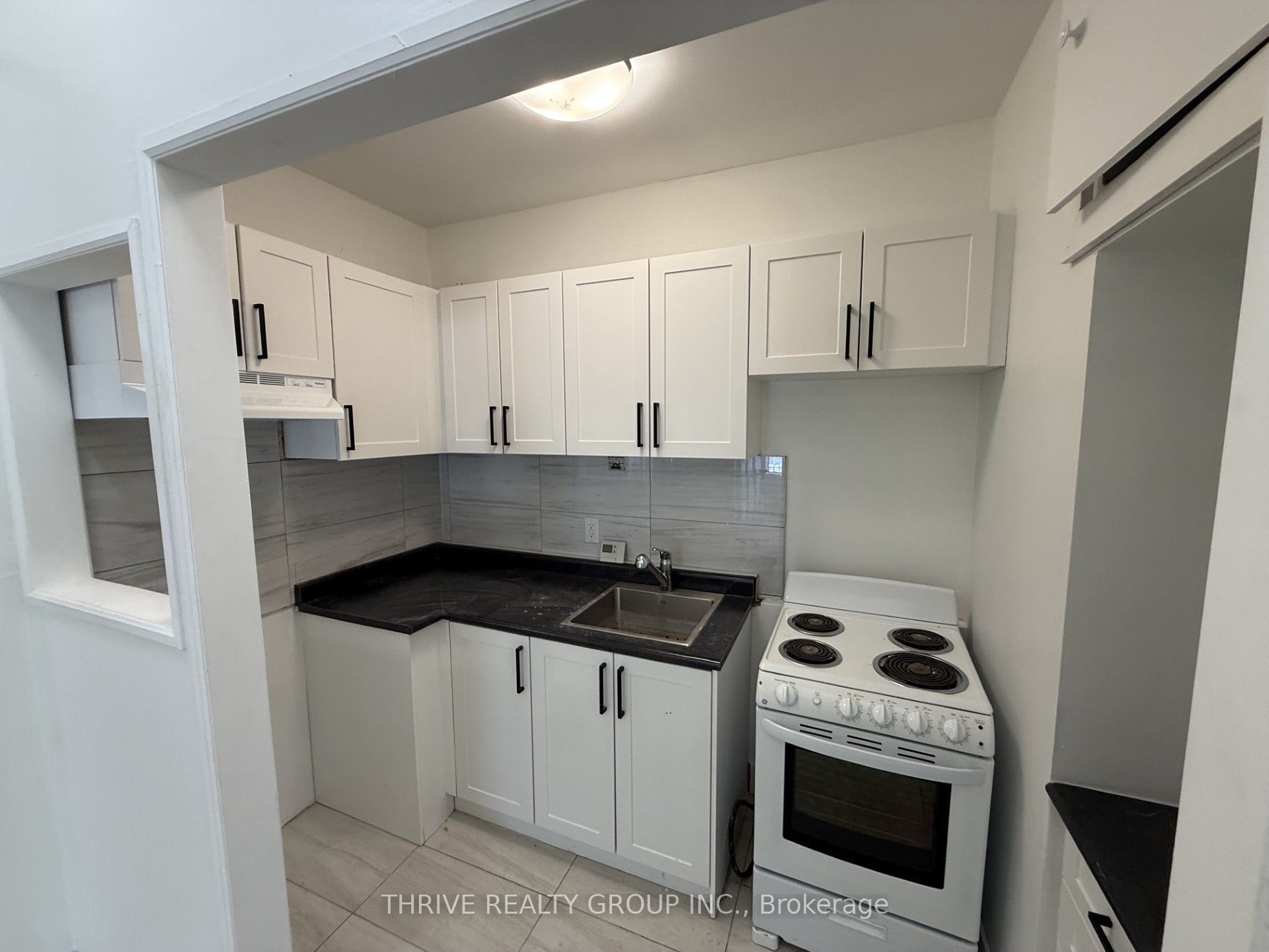 538 Dundas Street 4 Property Photo 7