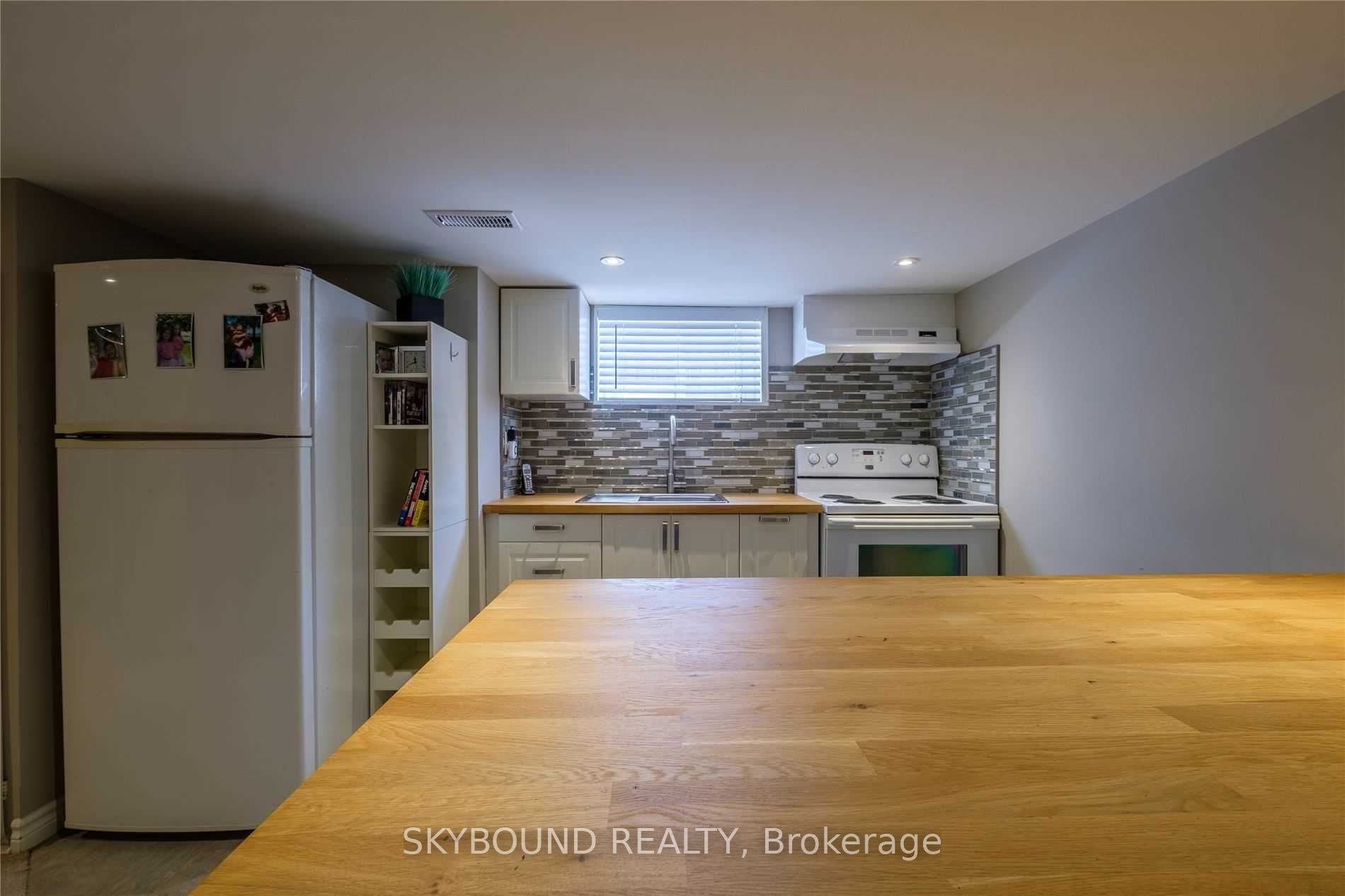 28 East 39th Street Property Photo 21