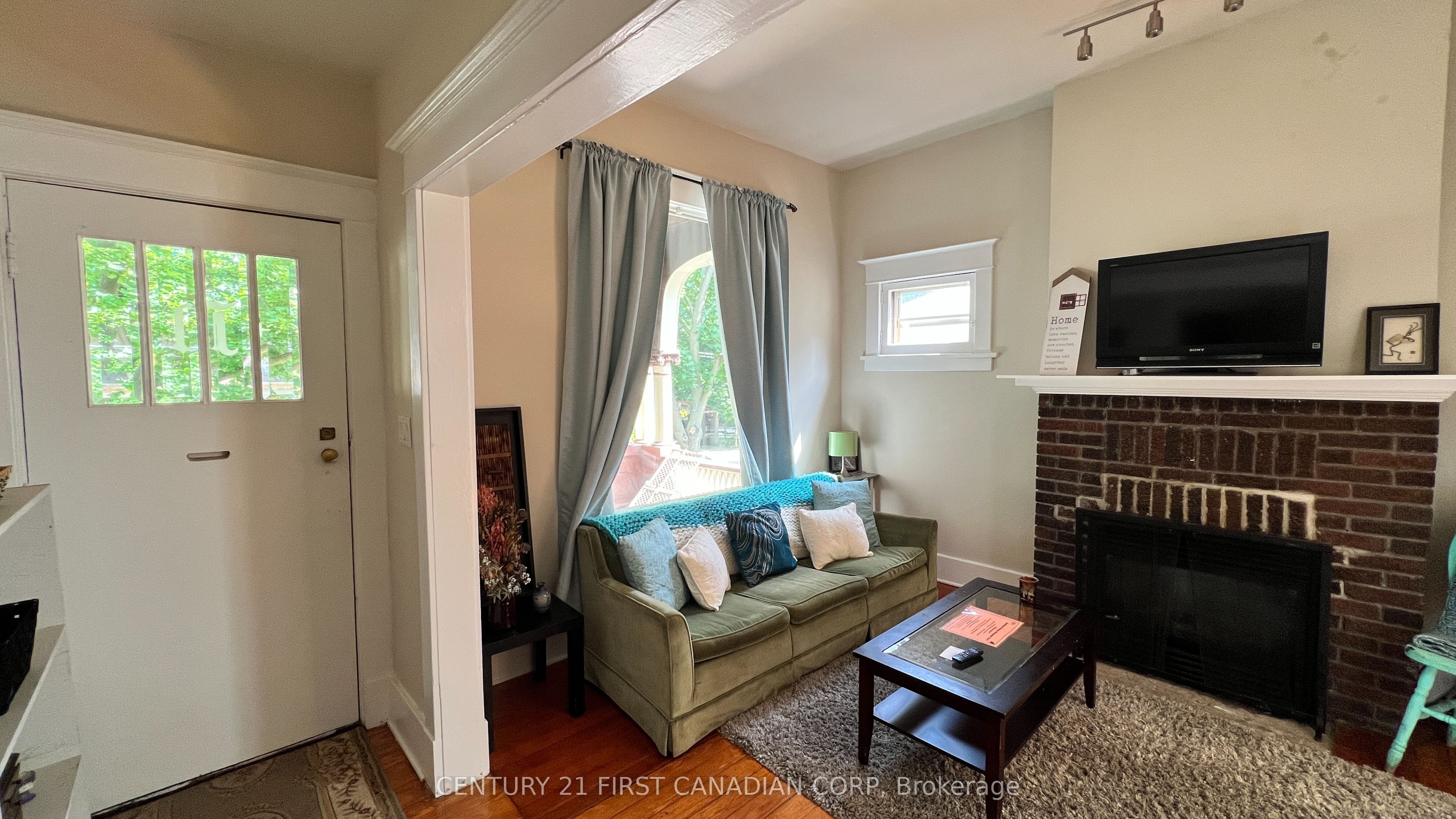52 Becher Street Property Photo 6