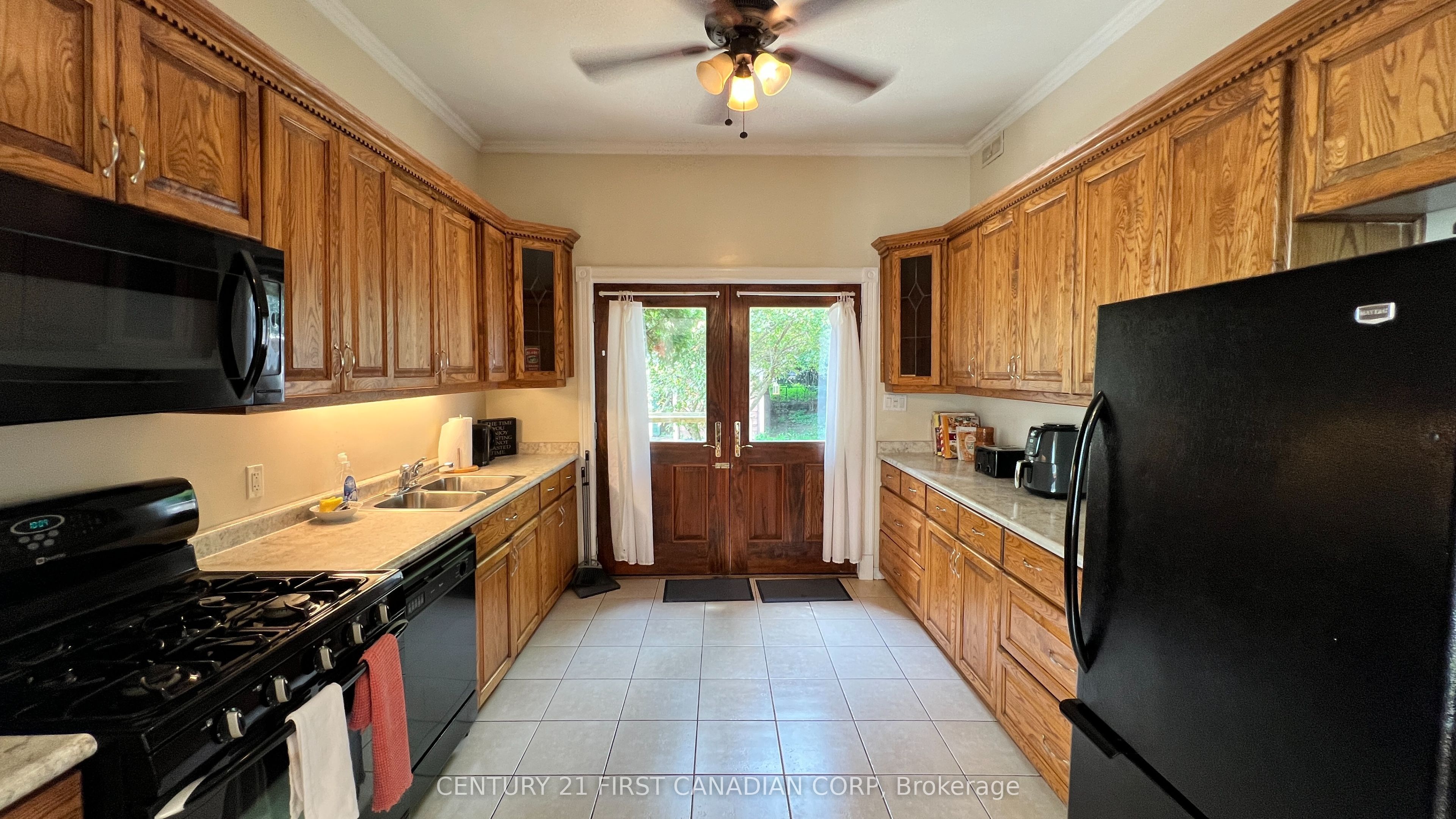 52 Becher Street Property Photo 11