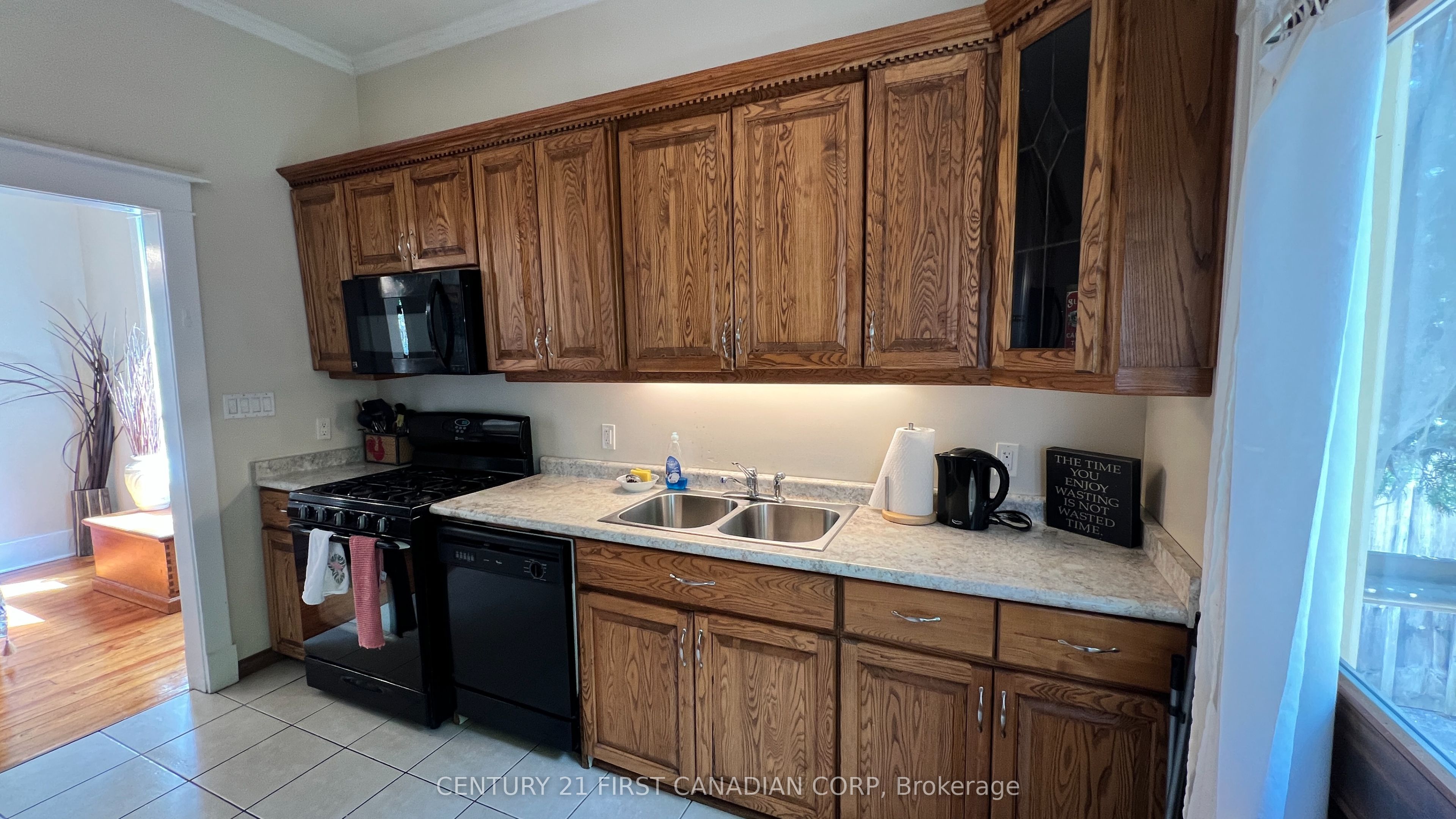 52 Becher Street Property Photo 13