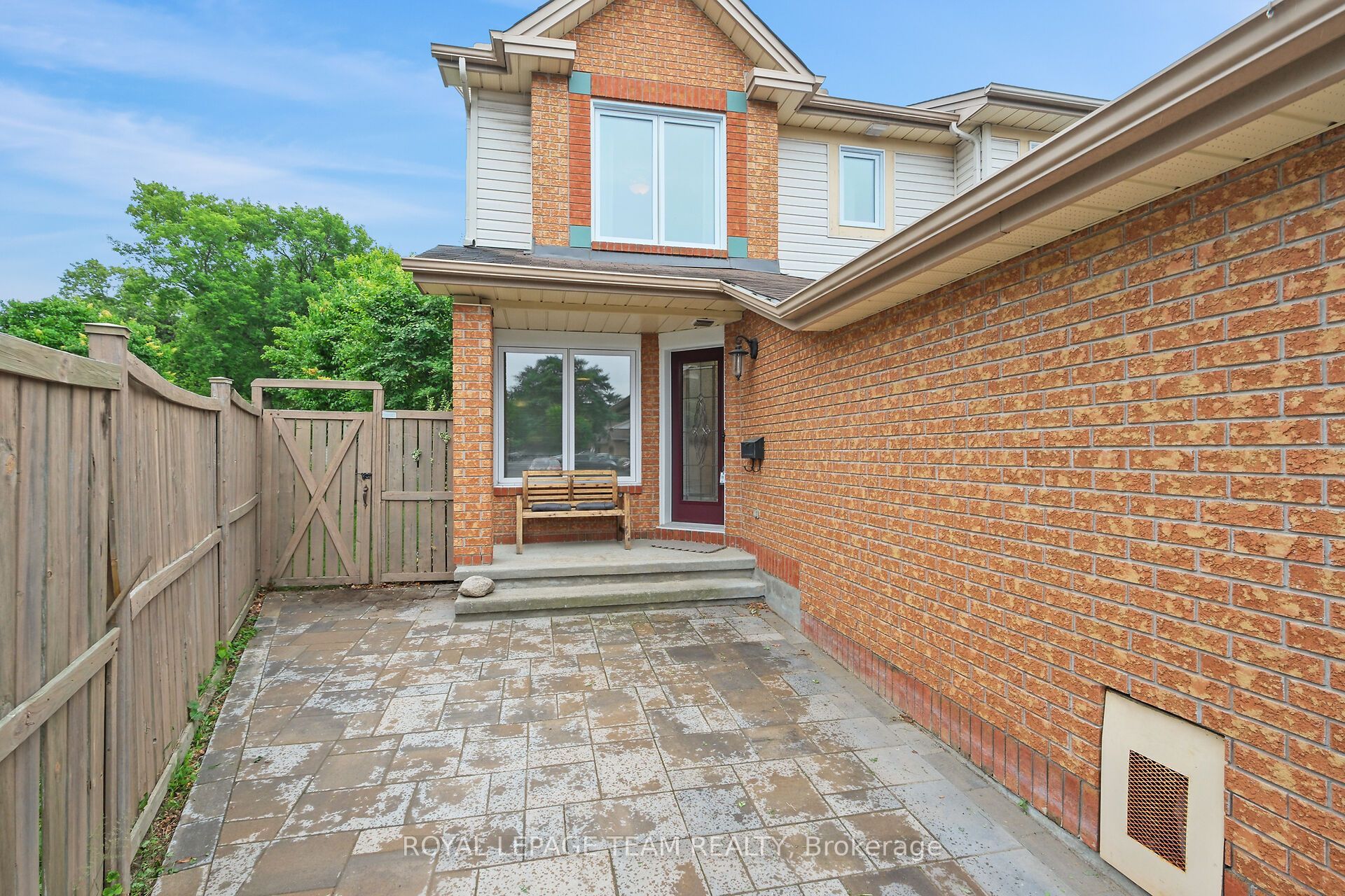 70 College Circle Property Photo 3