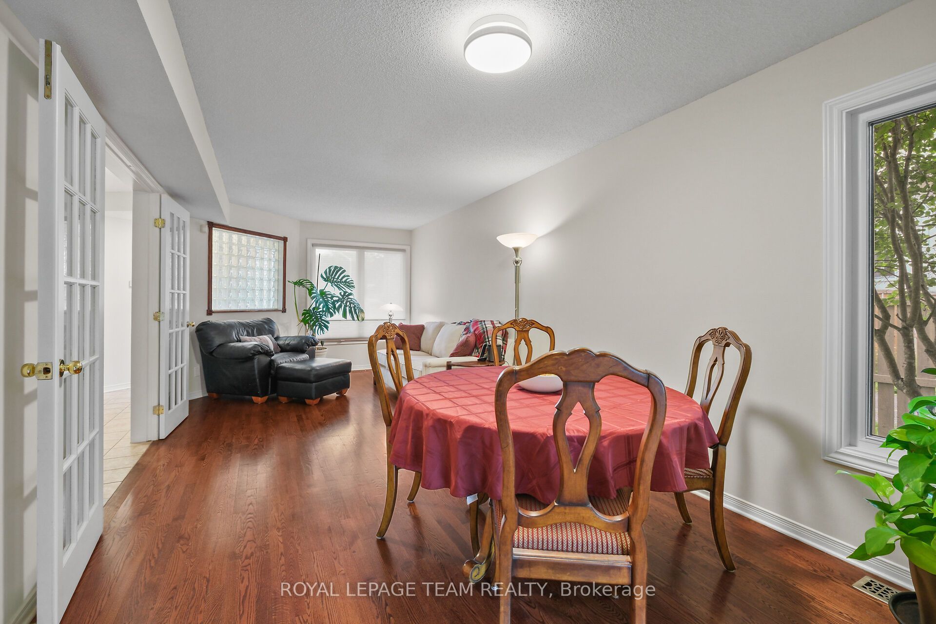70 College Circle Property Photo 11