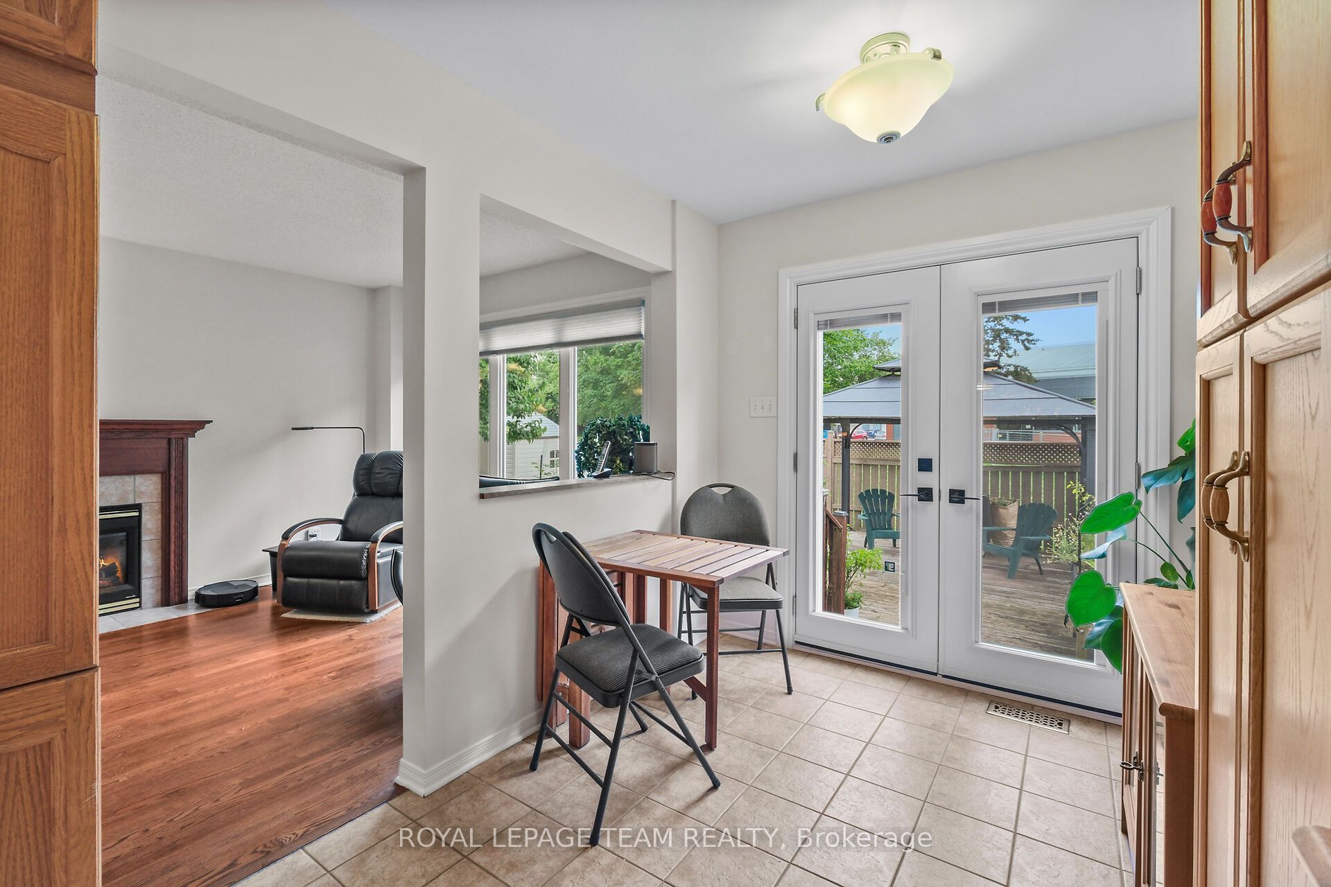 70 College Circle Property Photo 17