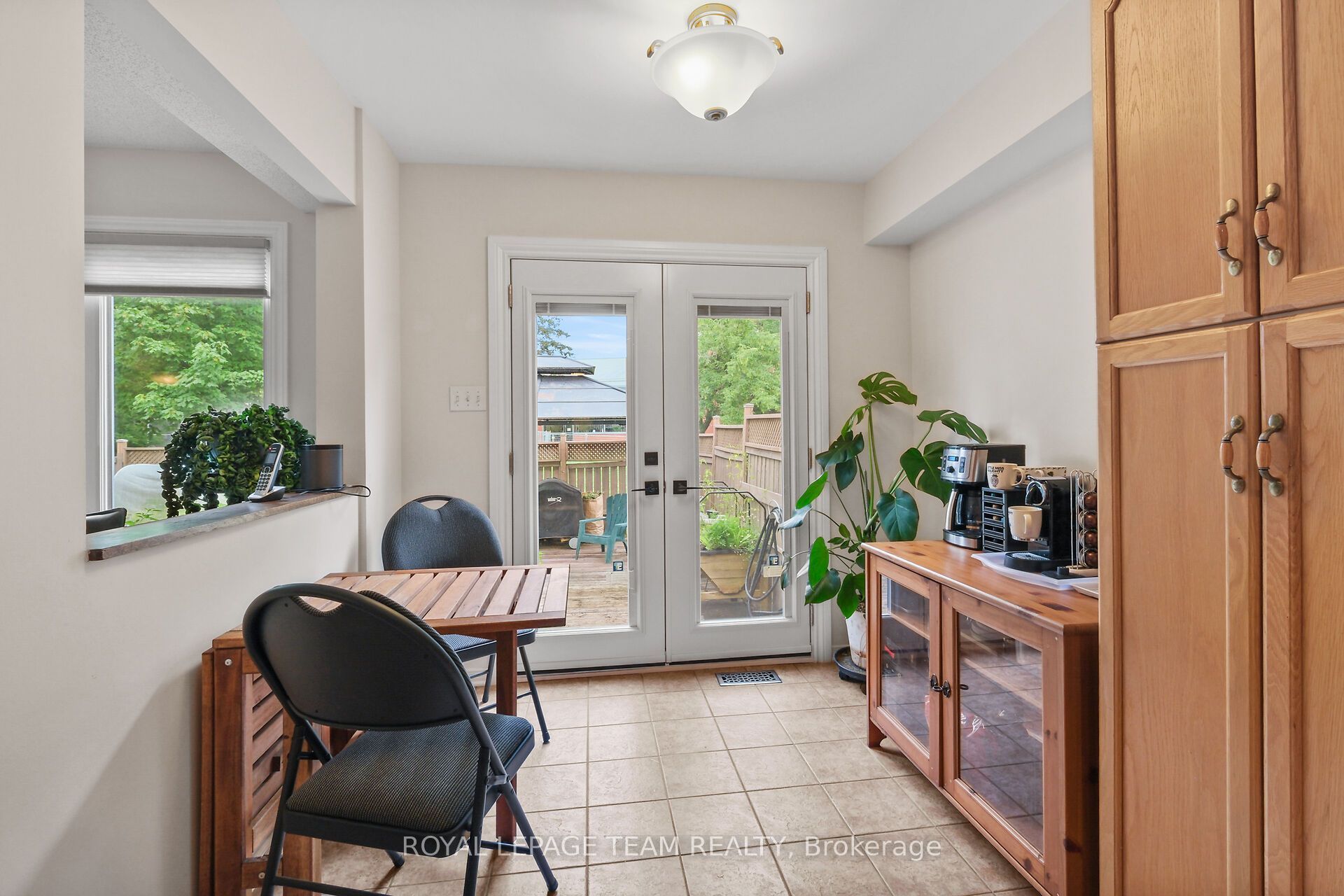 70 College Circle Property Photo 18