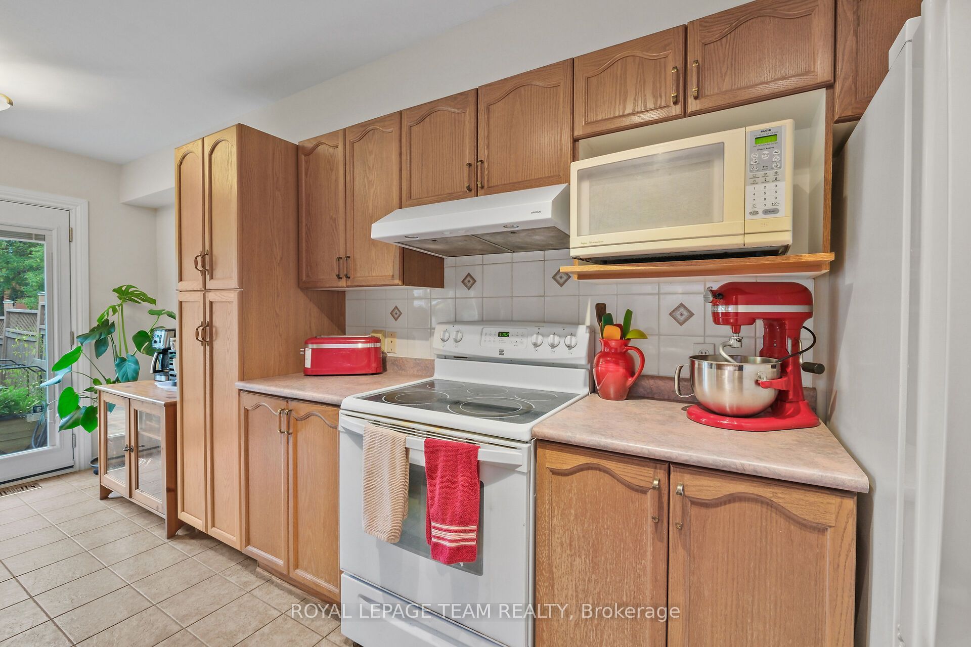 70 College Circle Property Photo 21