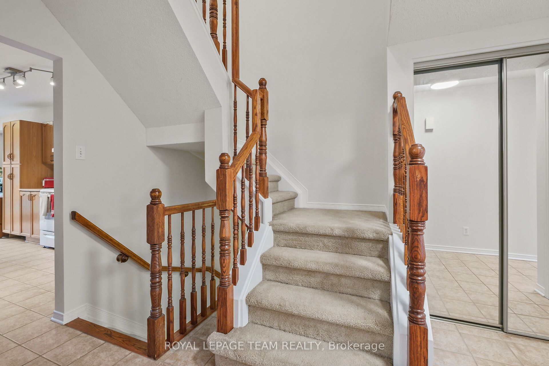 70 College Circle Property Photo 25