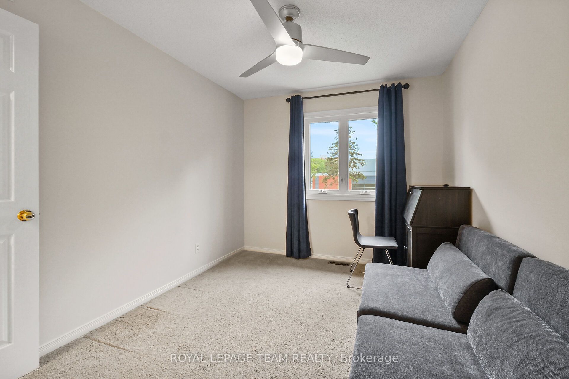 70 College Circle Property Photo 35