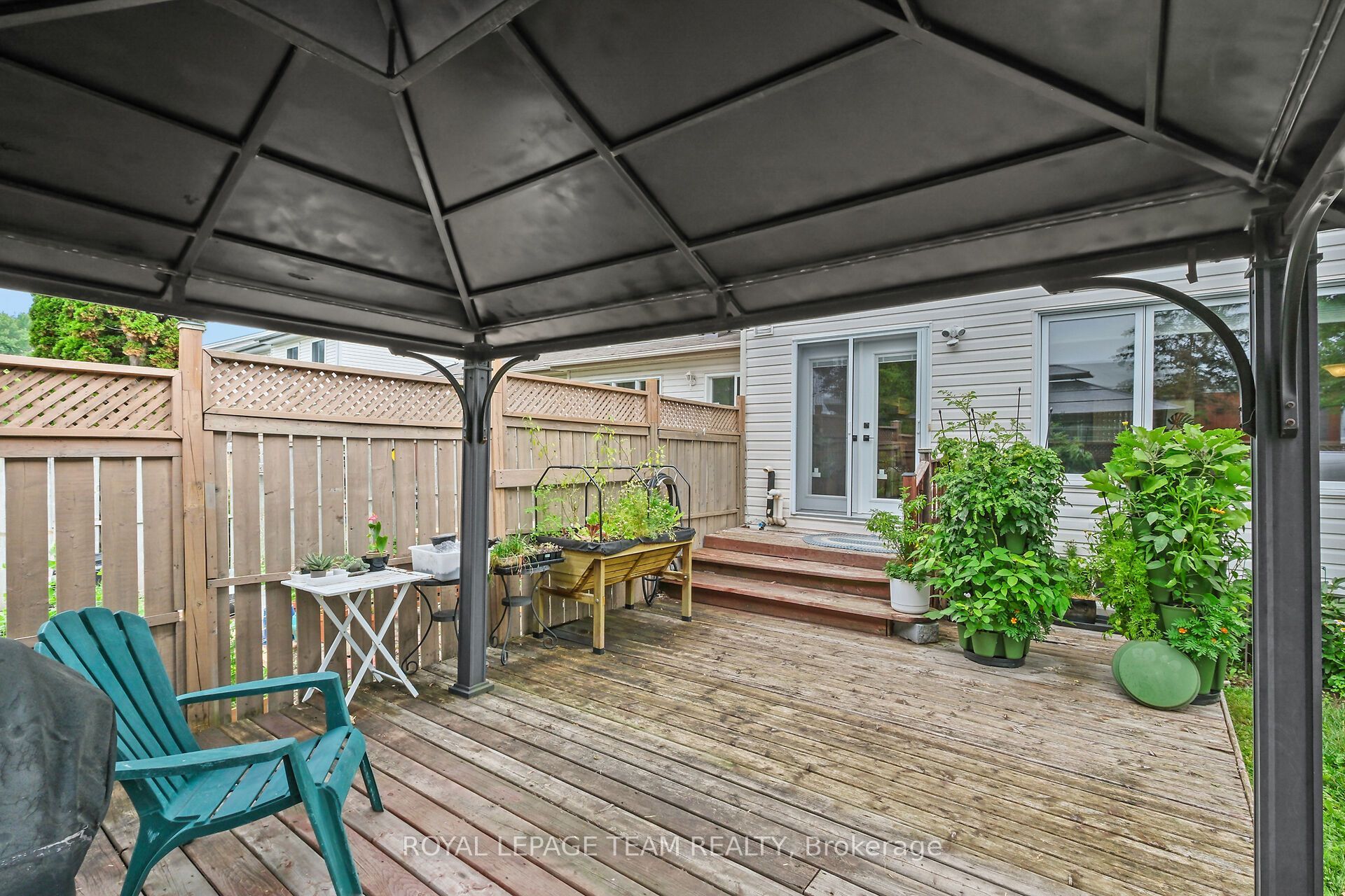 70 College Circle Property Photo 43