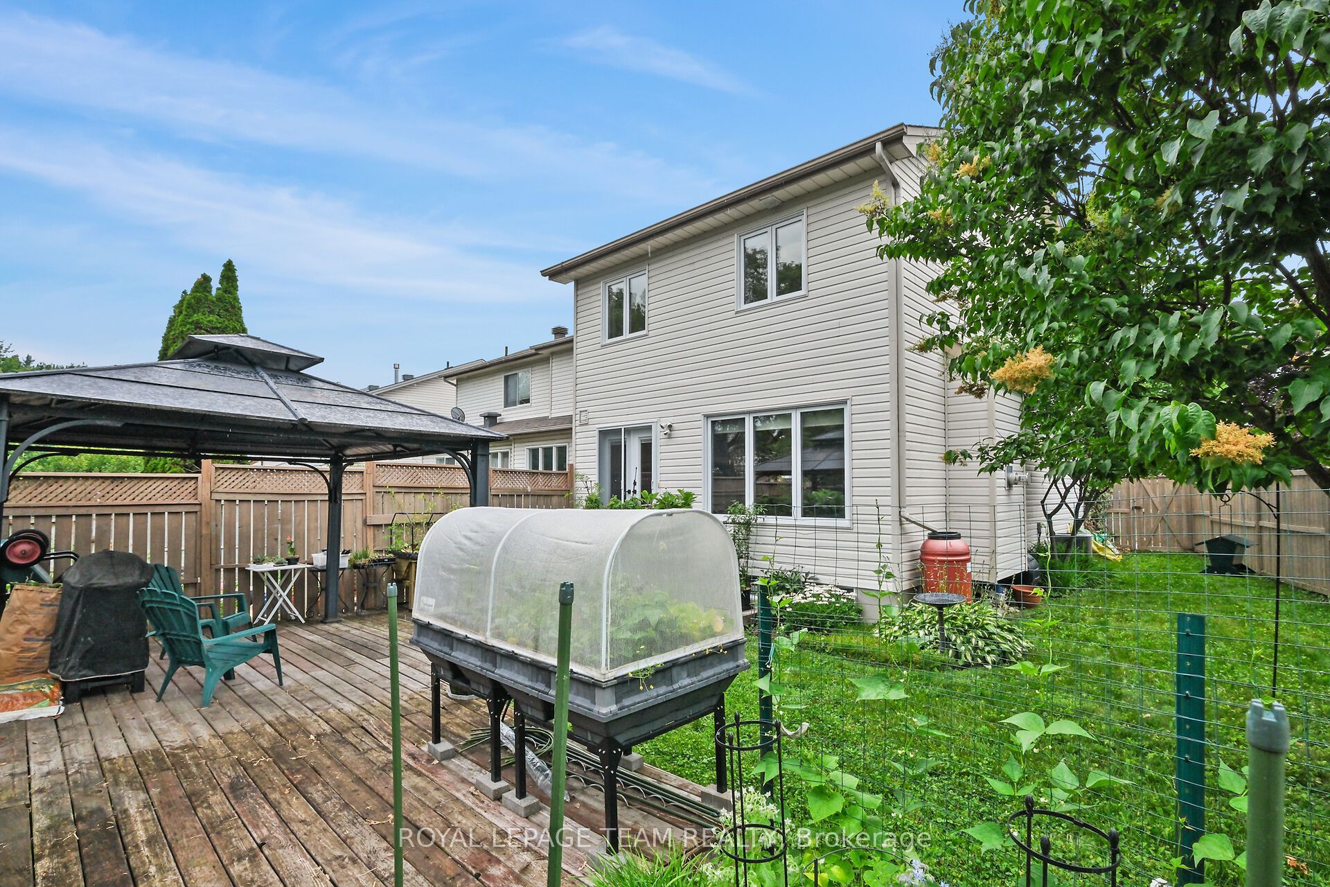 70 College Circle Property Photo 46
