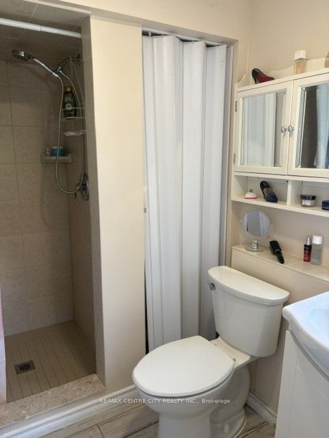 3143 Colin Street Property Photo 6
