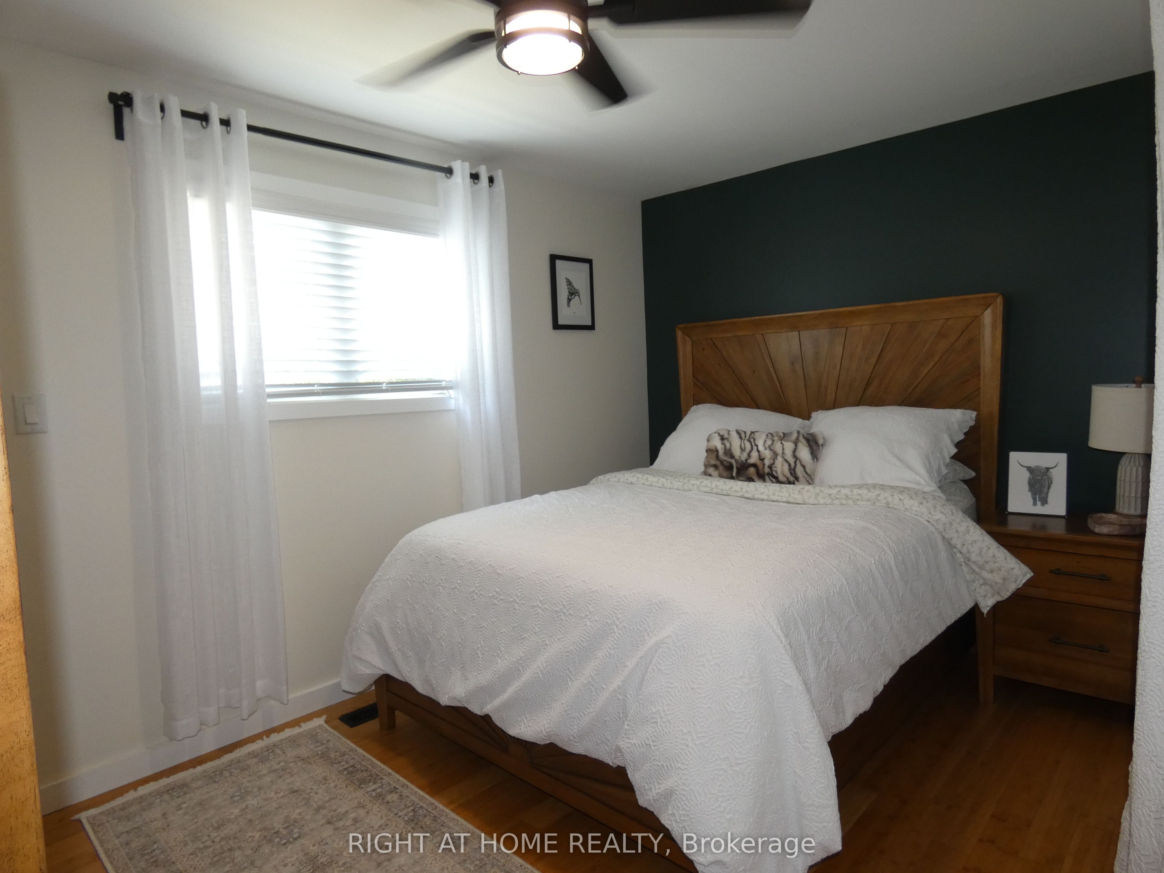407 King Street Property Photo 7