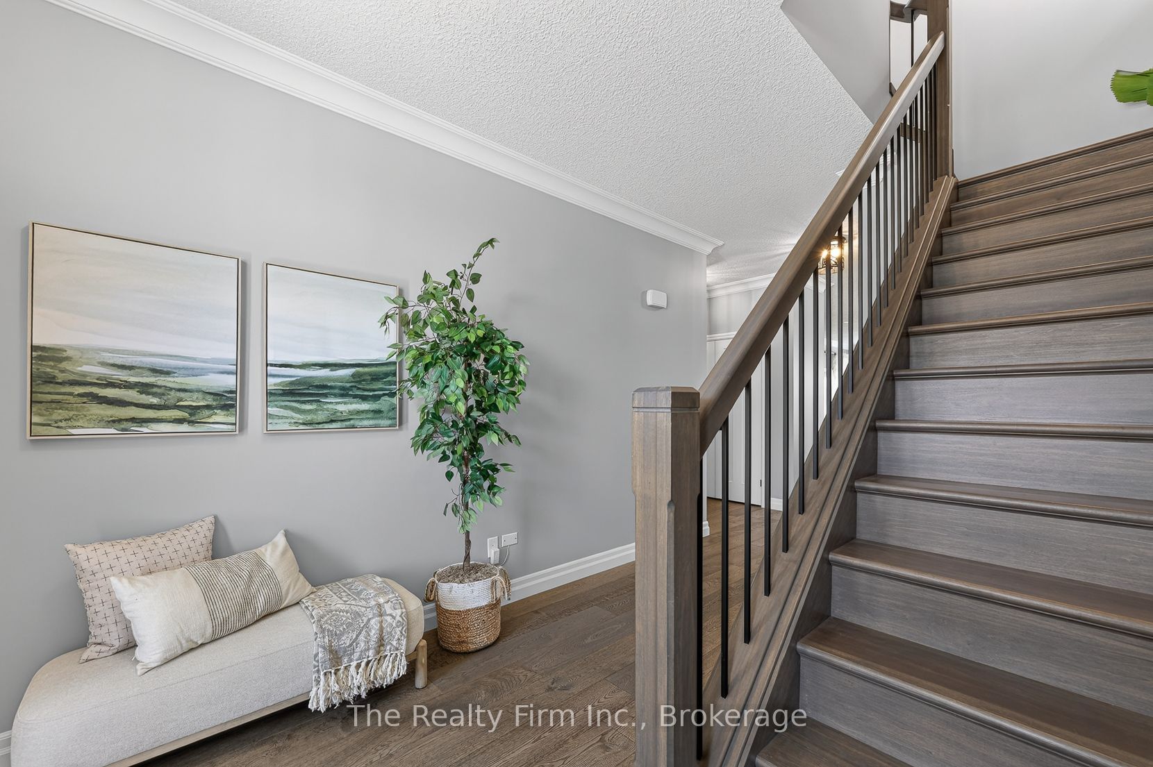 193 Hemlock Street Property Photo 4