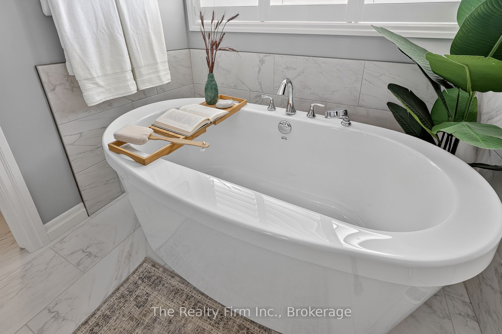 193 Hemlock Street Property Photo 23