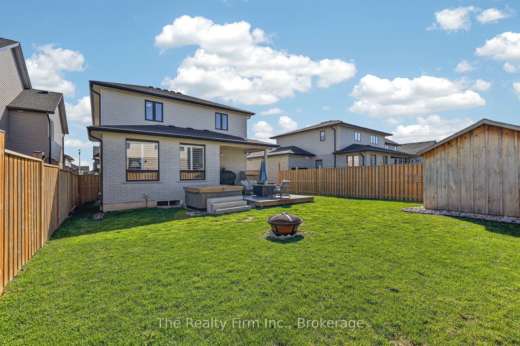 193 Hemlock Street Property Photo 33