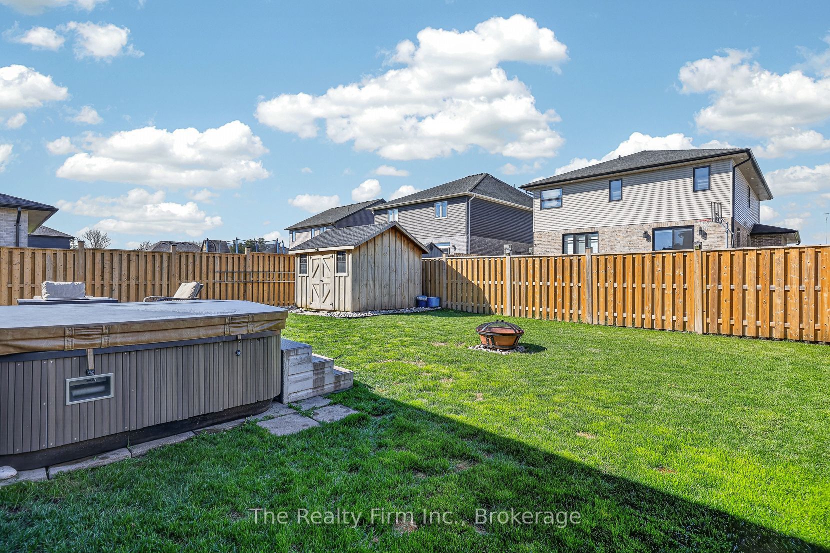 193 Hemlock Street Property Photo 34