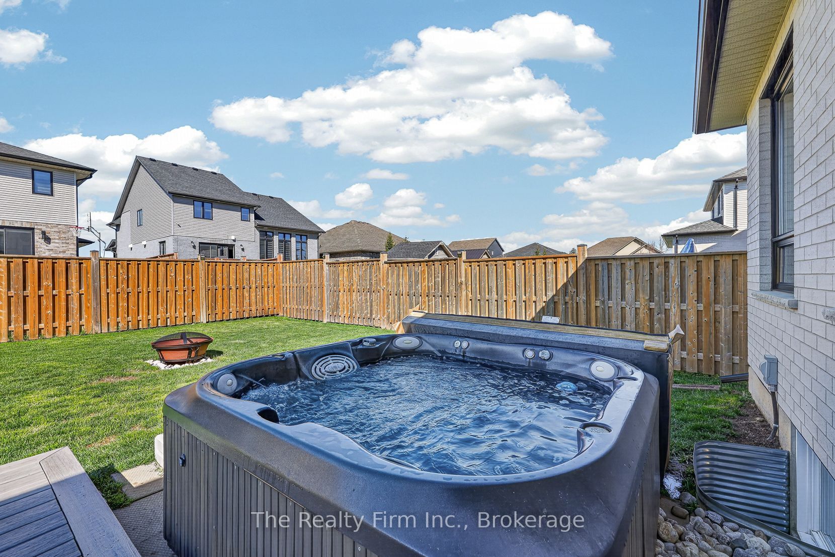 193 Hemlock Street Property Photo 37
