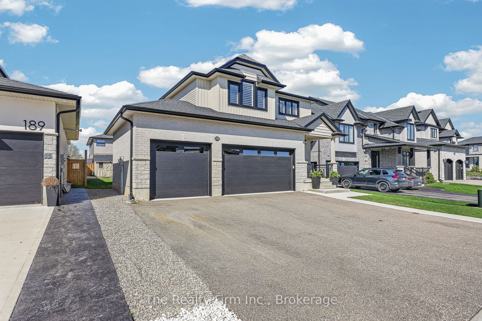 193 Hemlock Street Property Photo 44