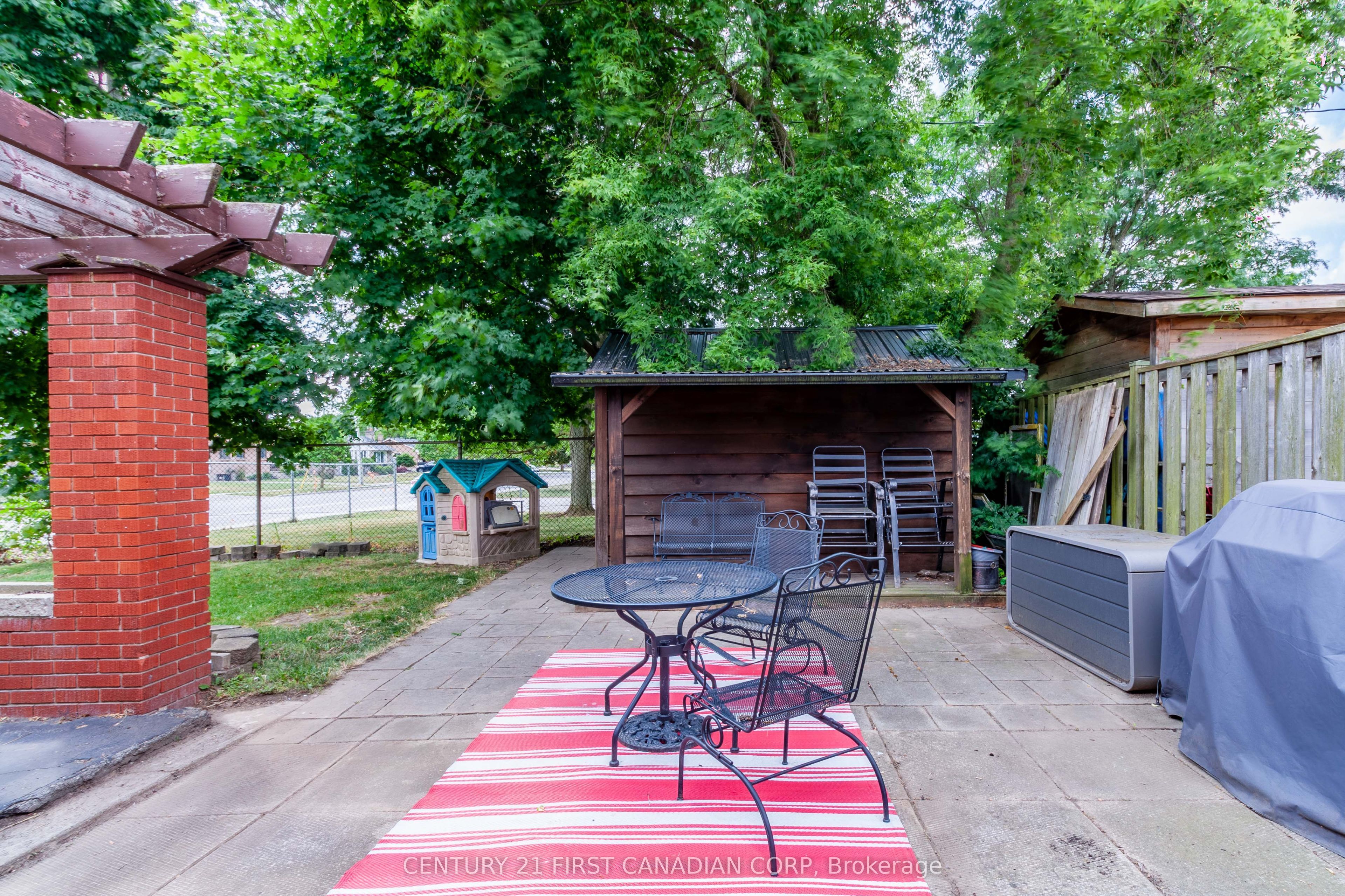 1721 Moffatt Avenue Property Photo 10