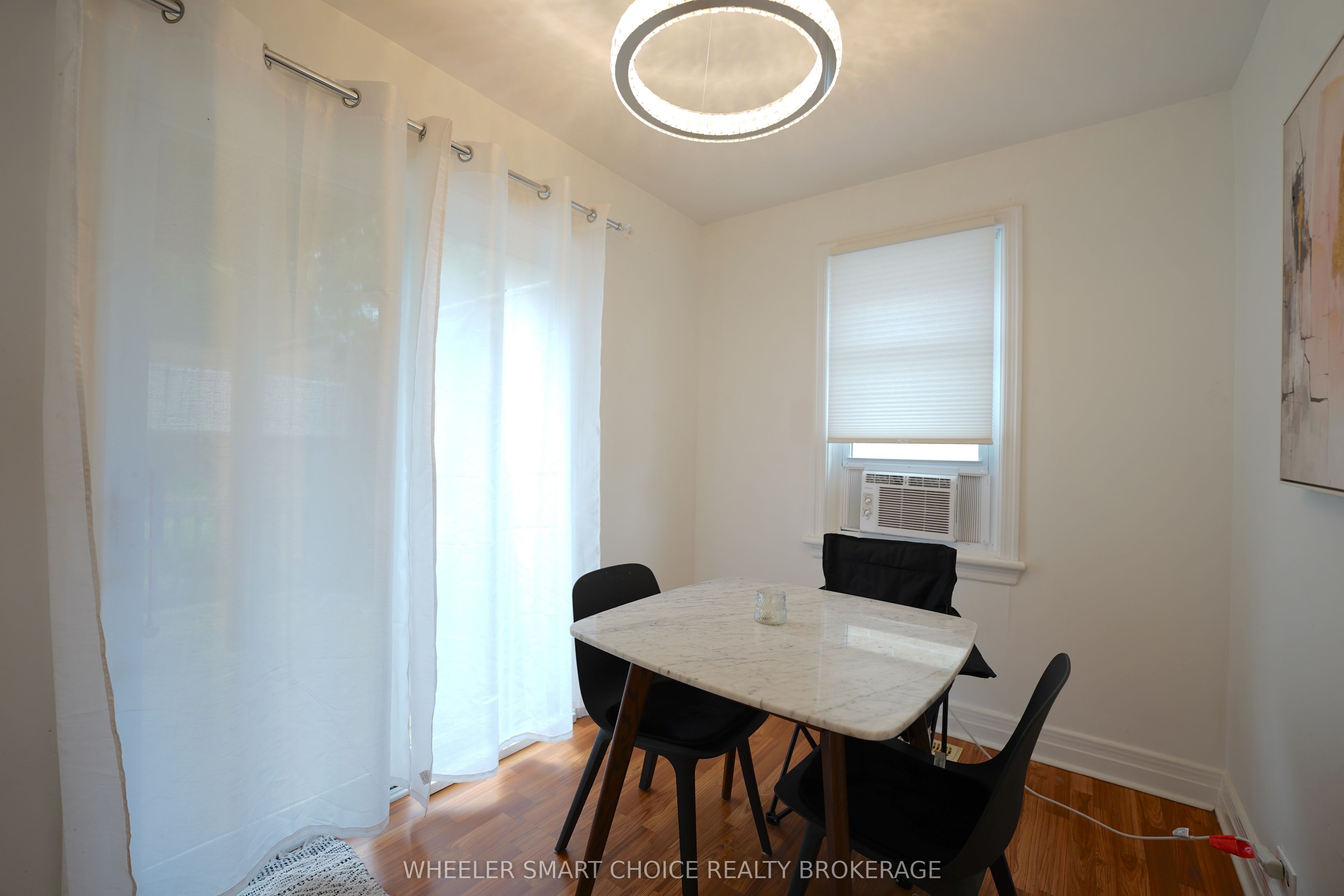 543 Fifth Street E Property Photo 10