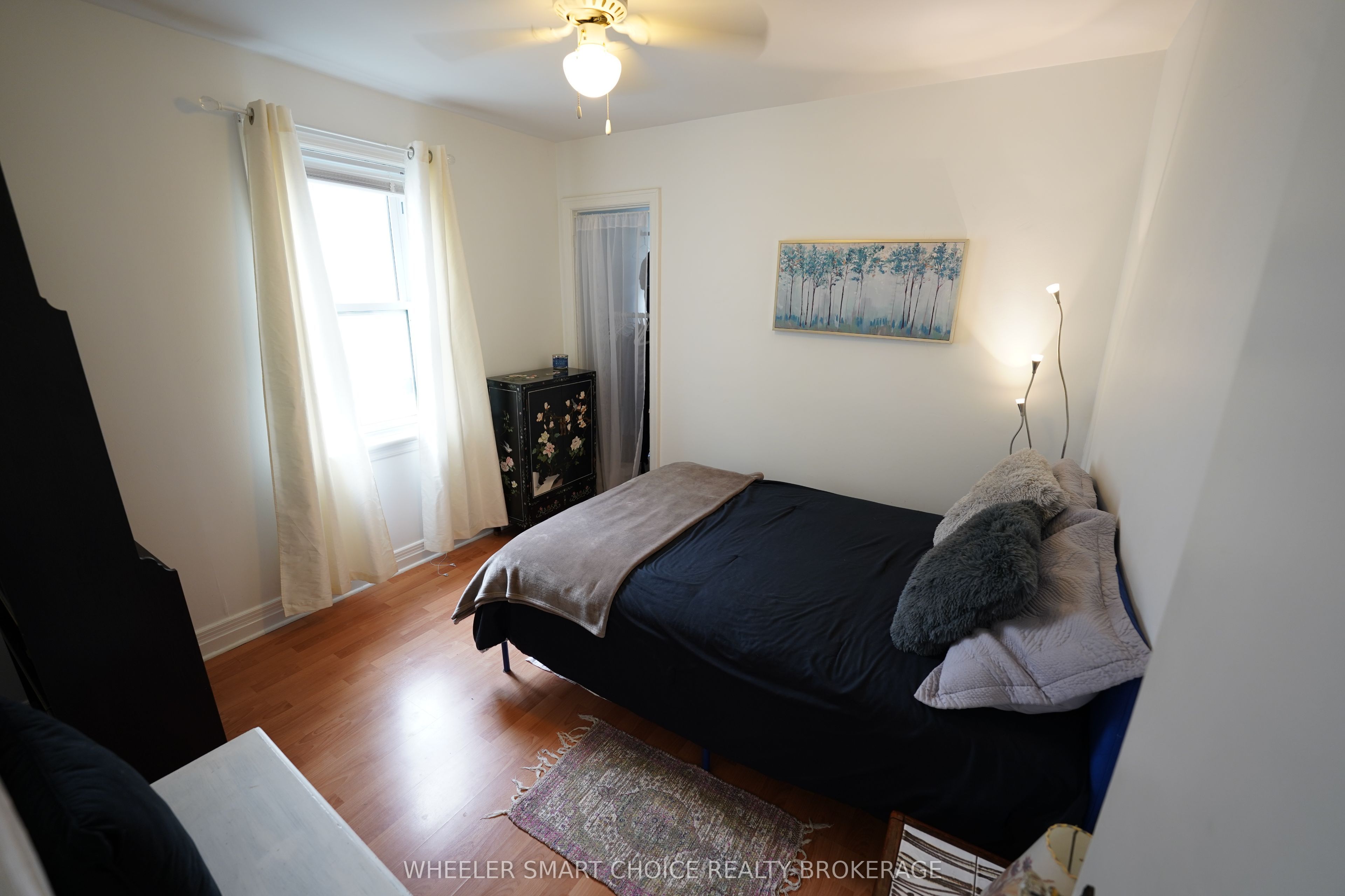 543 Fifth Street E Property Photo 13