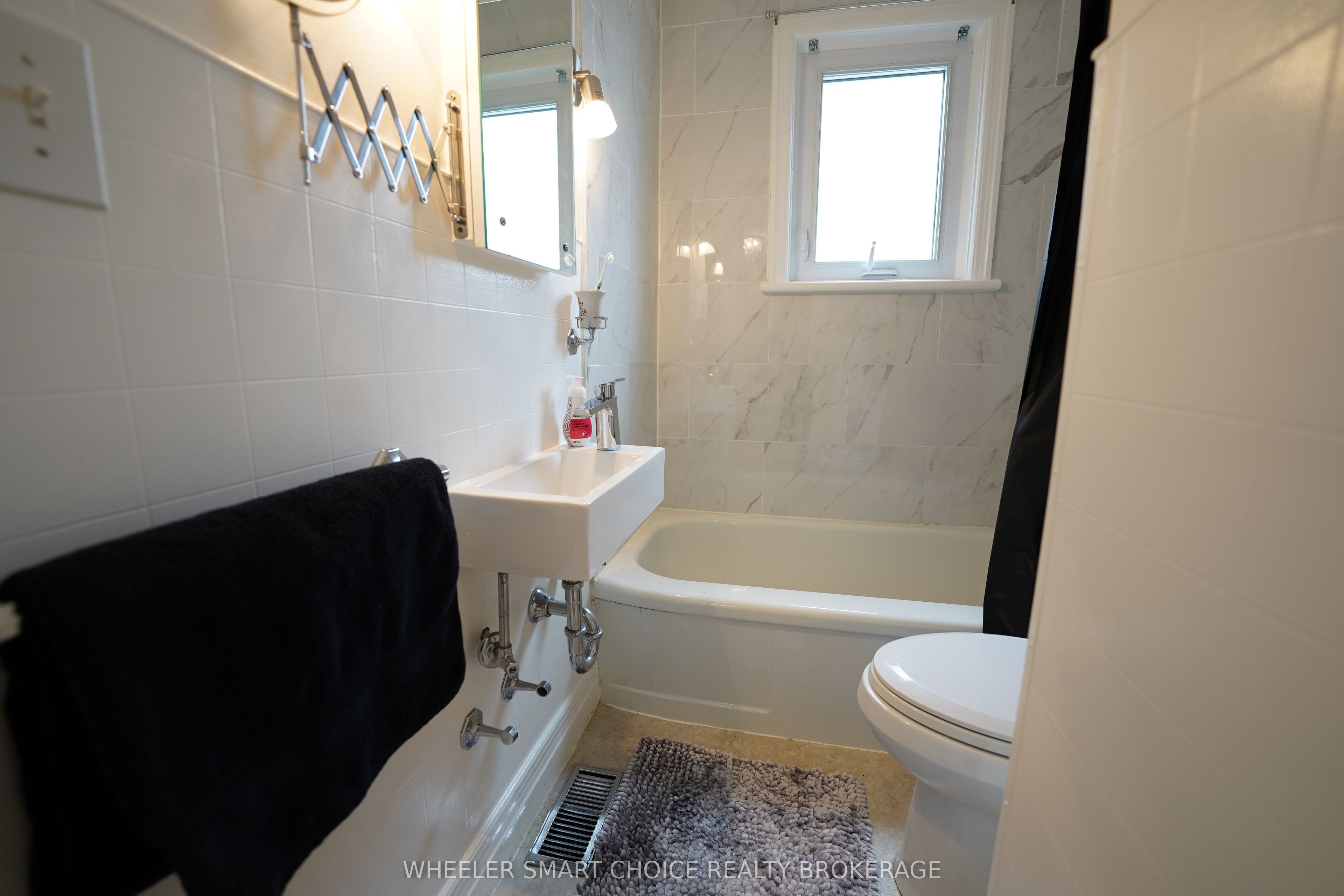 543 Fifth Street E Property Photo 16