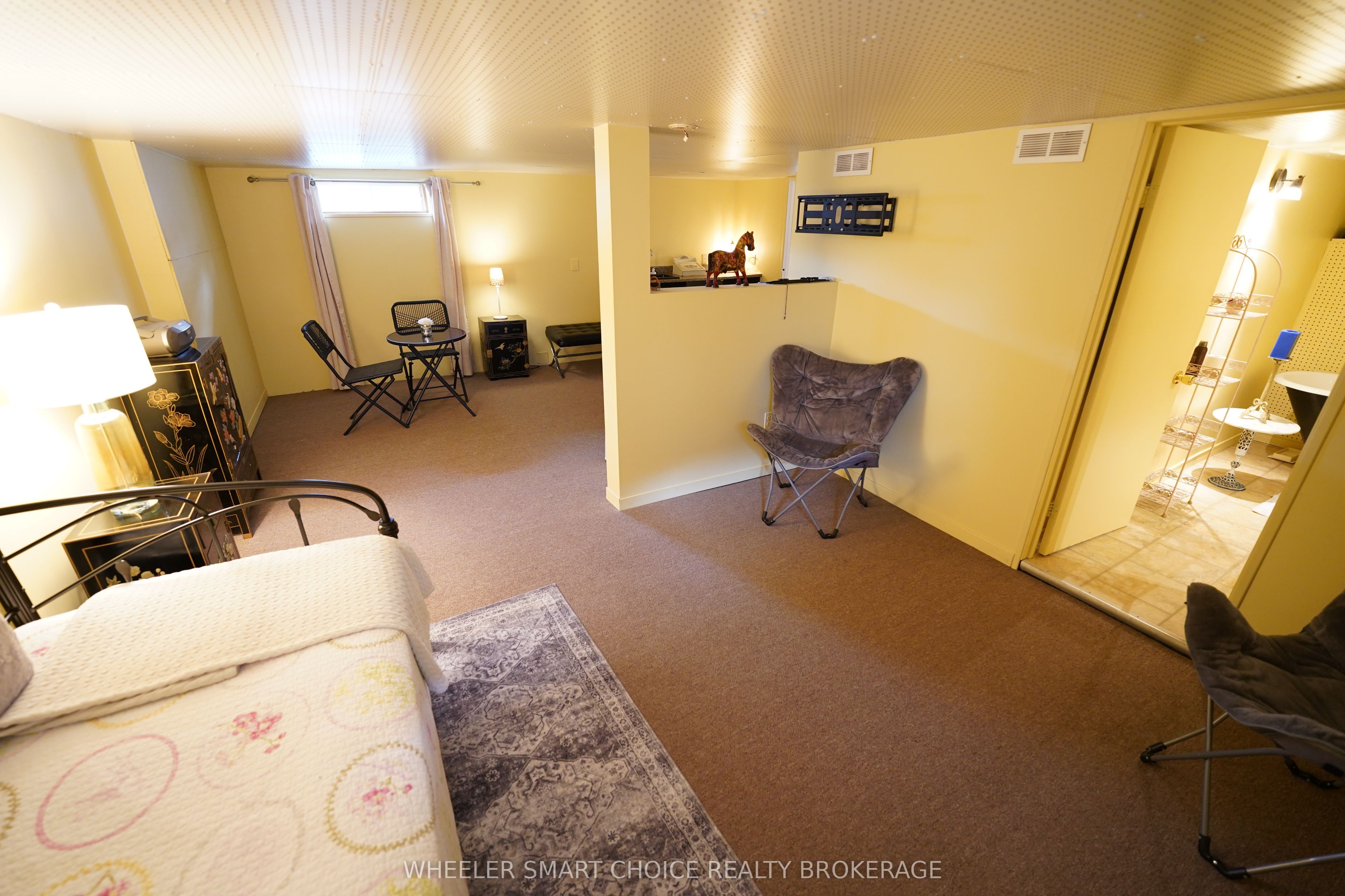 543 Fifth Street E Property Photo 32