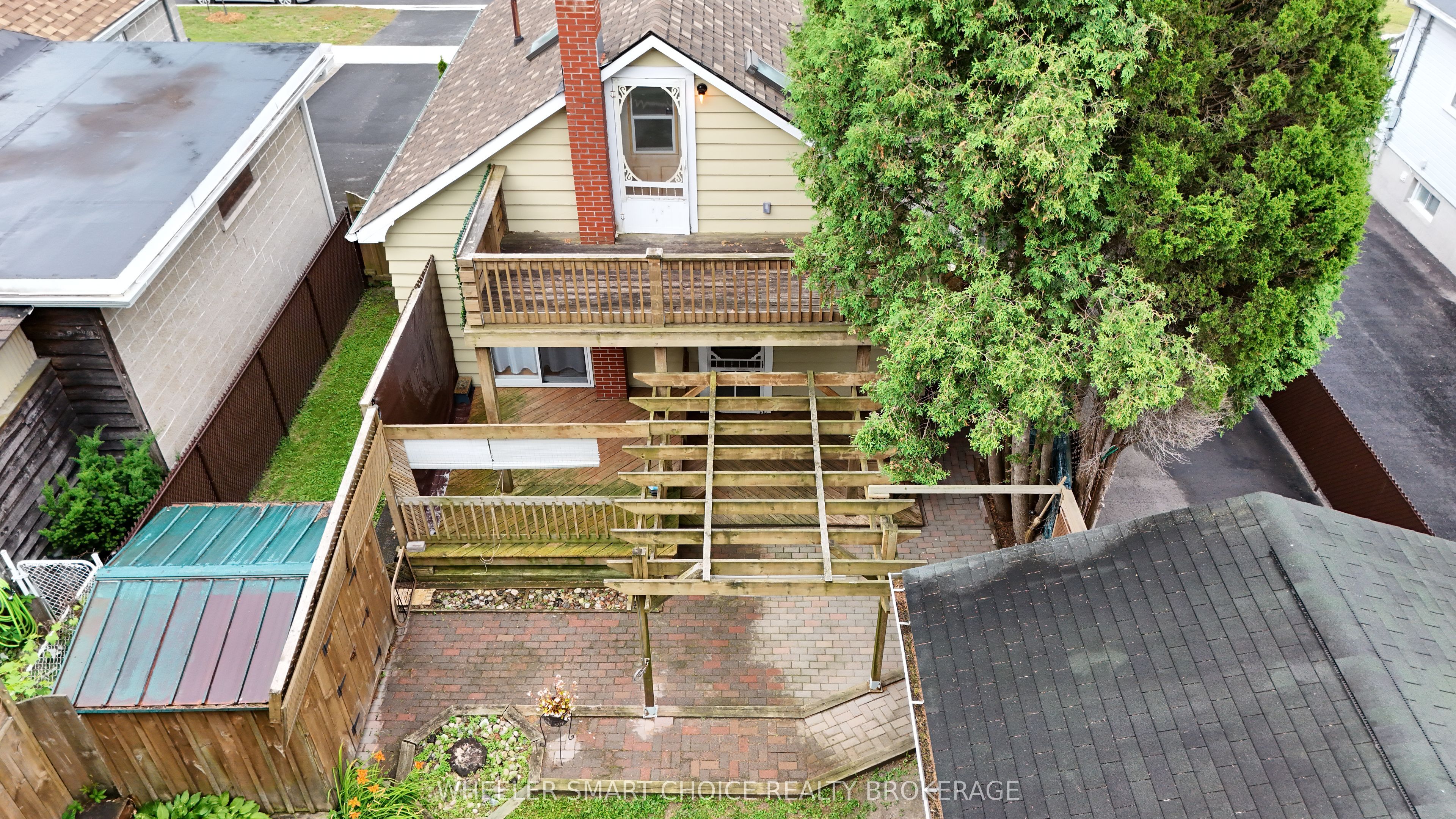 543 Fifth Street E Property Photo 38