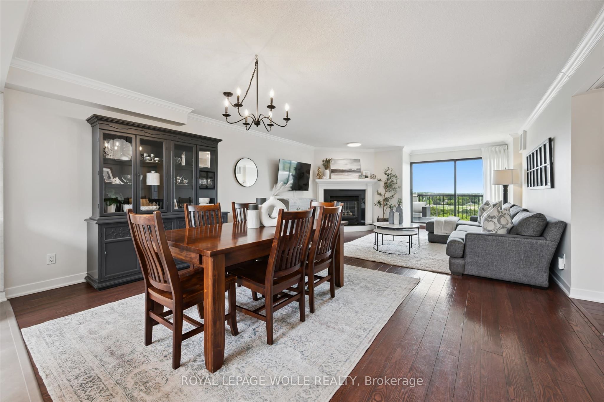 260 Sheldon Avenue N Ph2 Property Photo 1