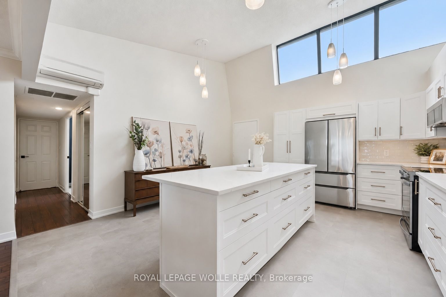 260 Sheldon Avenue N Ph2 Property Photo 6