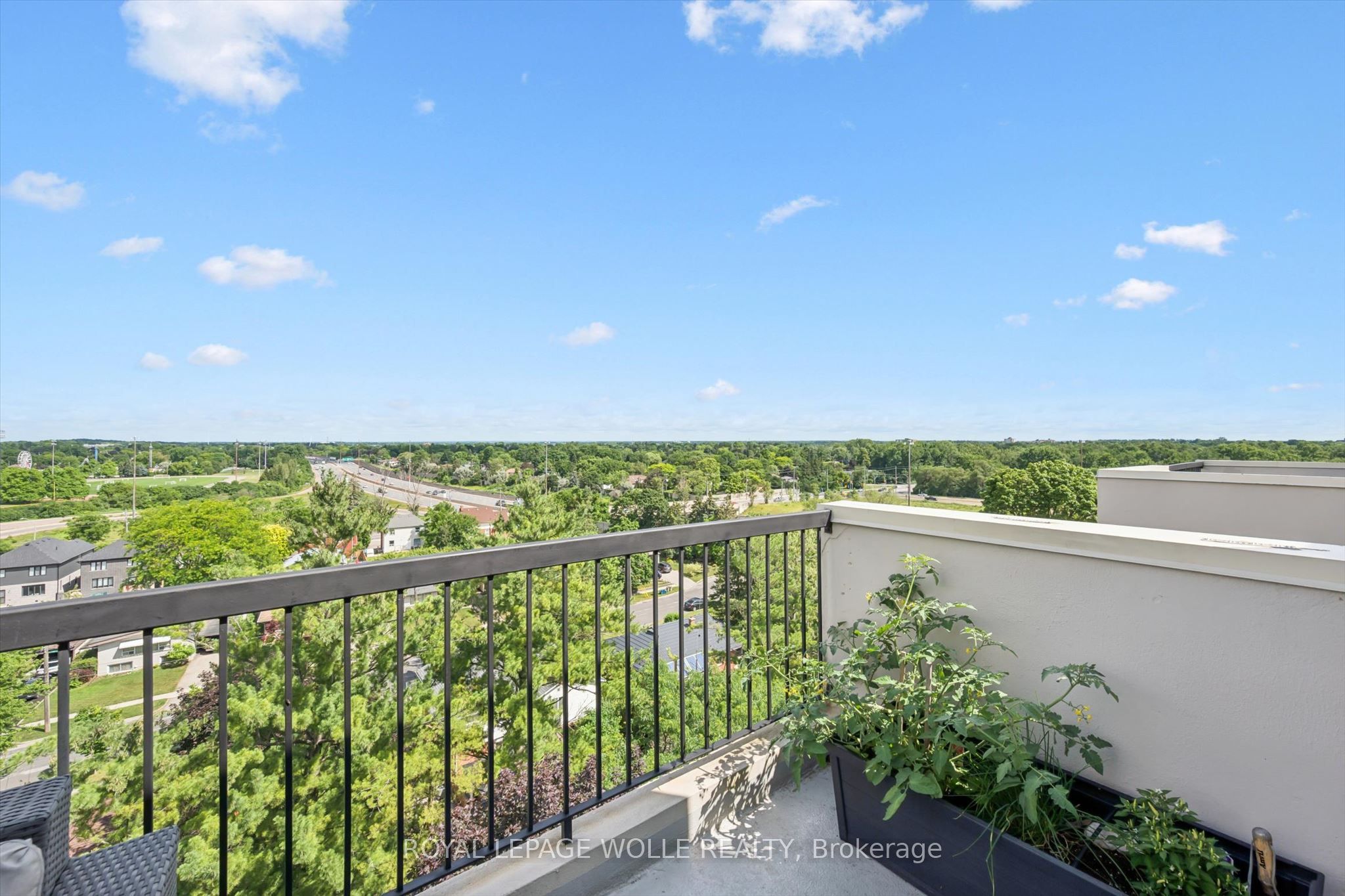 260 Sheldon Avenue N Ph2 Property Photo 13