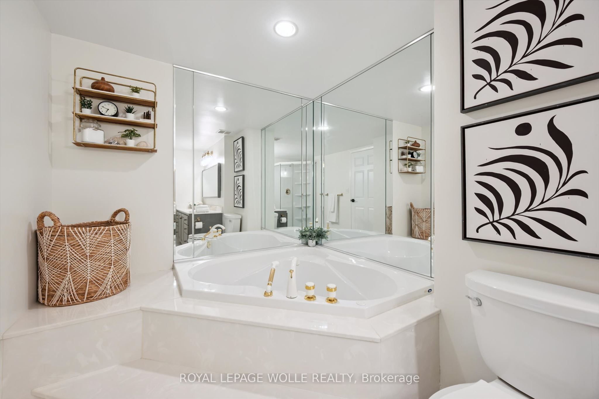 260 Sheldon Avenue N Ph2 Property Photo 22