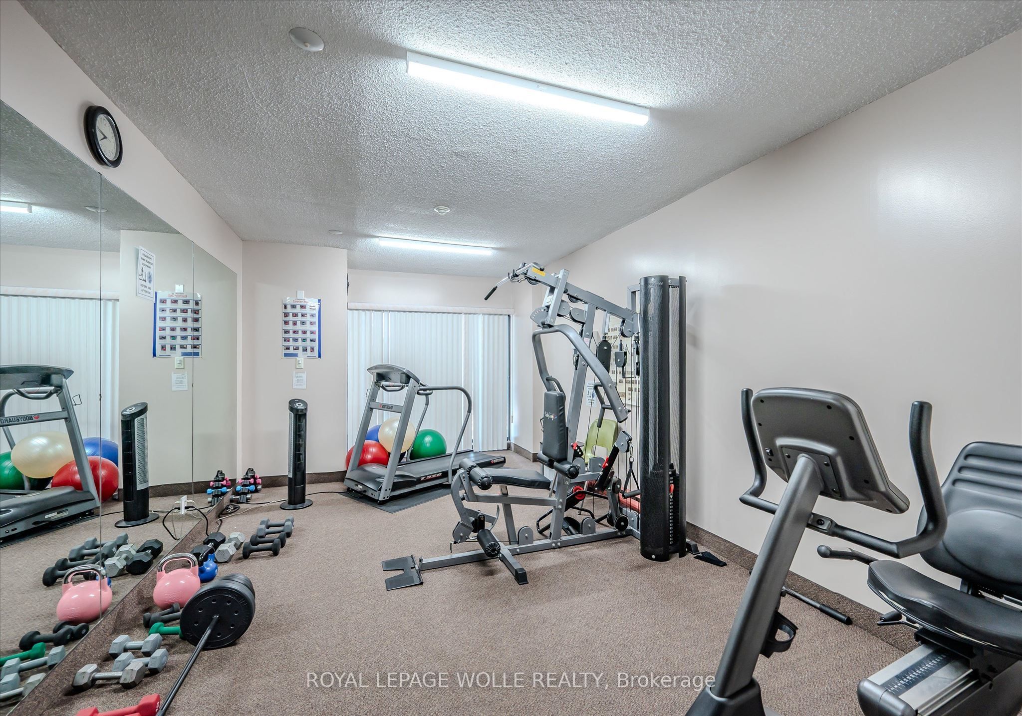 260 Sheldon Avenue N Ph2 Property Photo 35