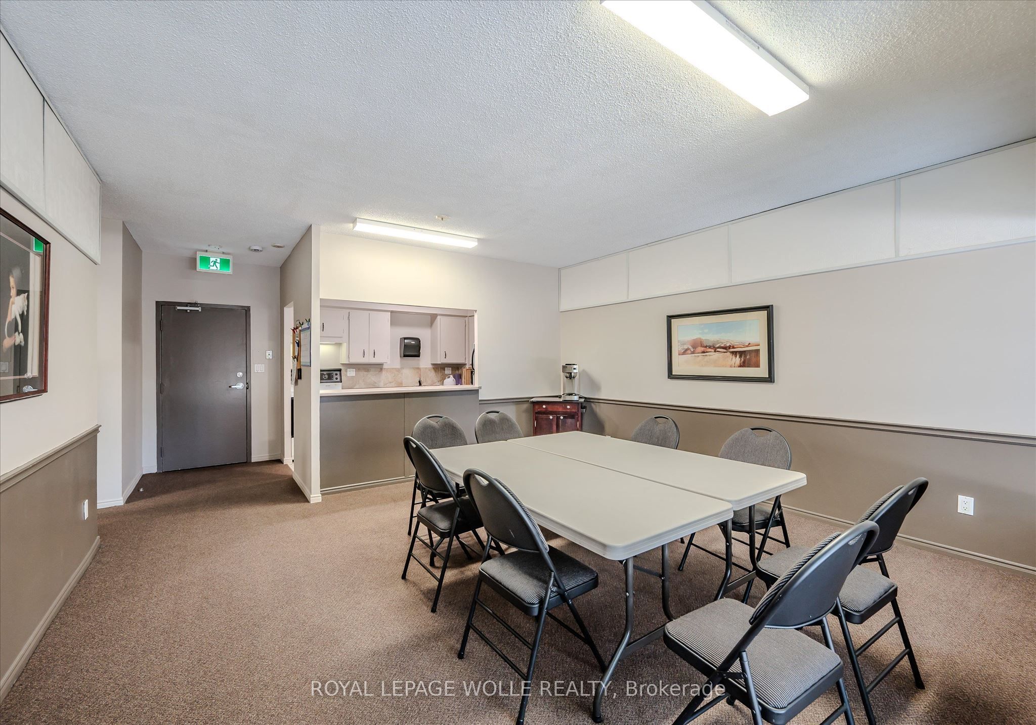 260 Sheldon Avenue N Ph2 Property Photo 40