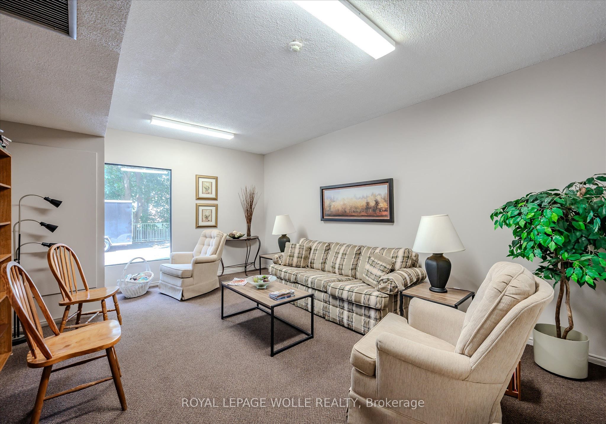 260 Sheldon Avenue N Ph2 Property Photo 42