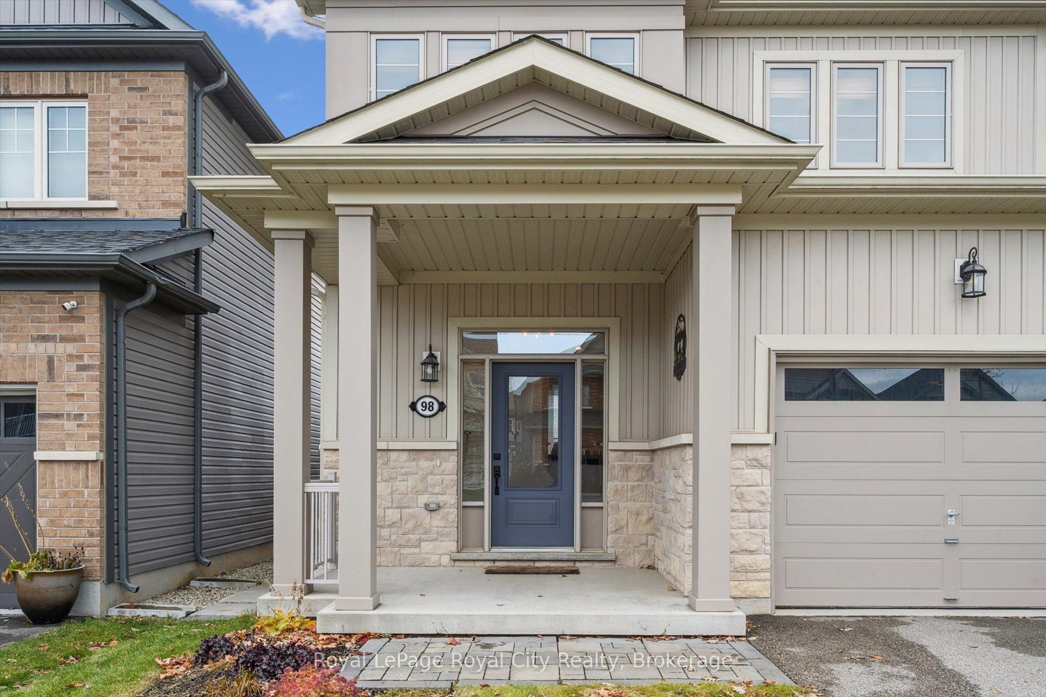 98 Kay Crescent Property Photo 2